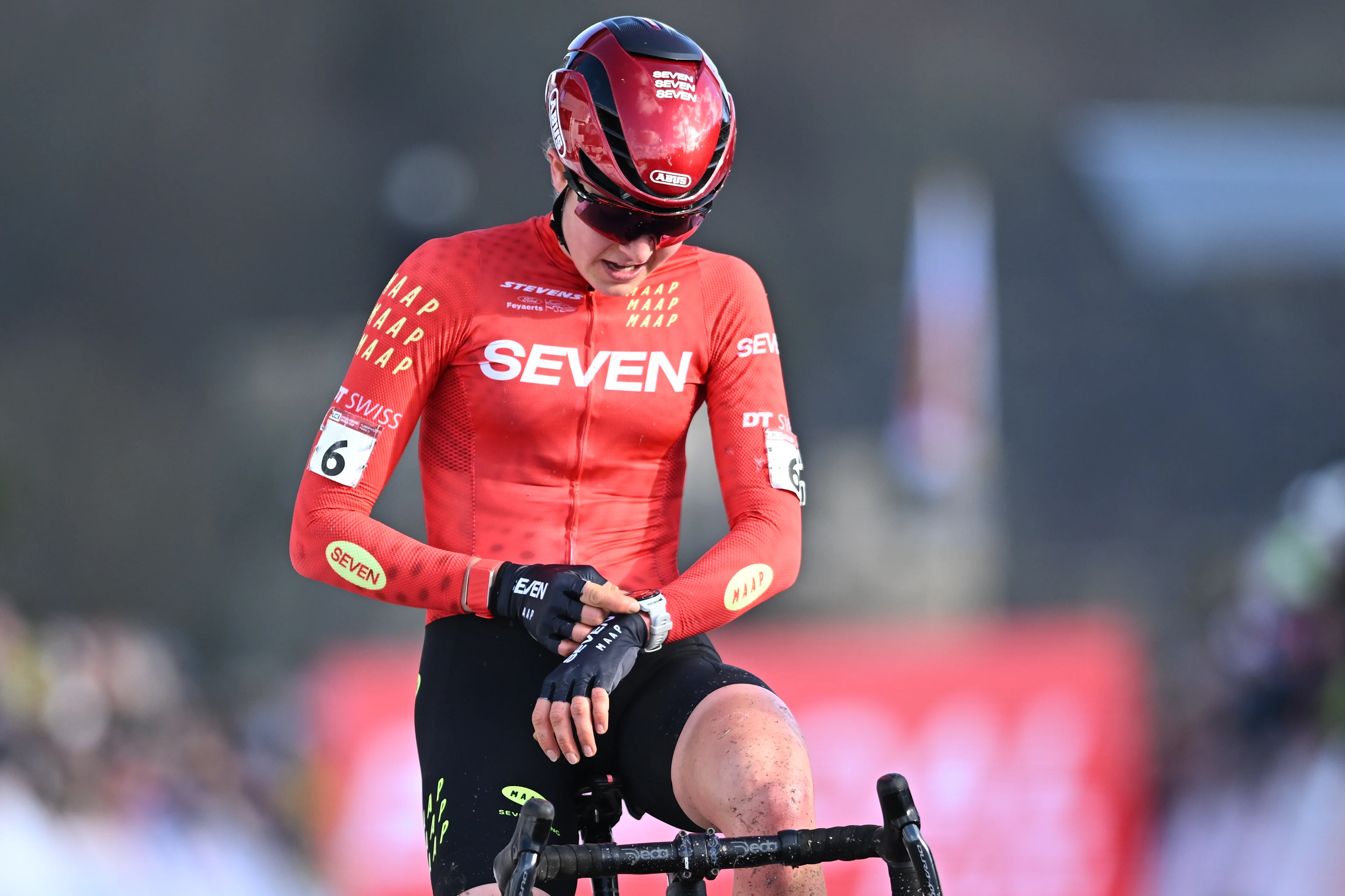 Dutch Aniek Van Alphen pictured as she crosses the finish line of the women's race at the Cyclocross World Cup cyclocross event in Flamanville, France, Sunday 30 November 2025, the 2nd stage (out of 12) in the World Cup of the 2025-2026 season. BELGA PHOTO DAVID PINTENS