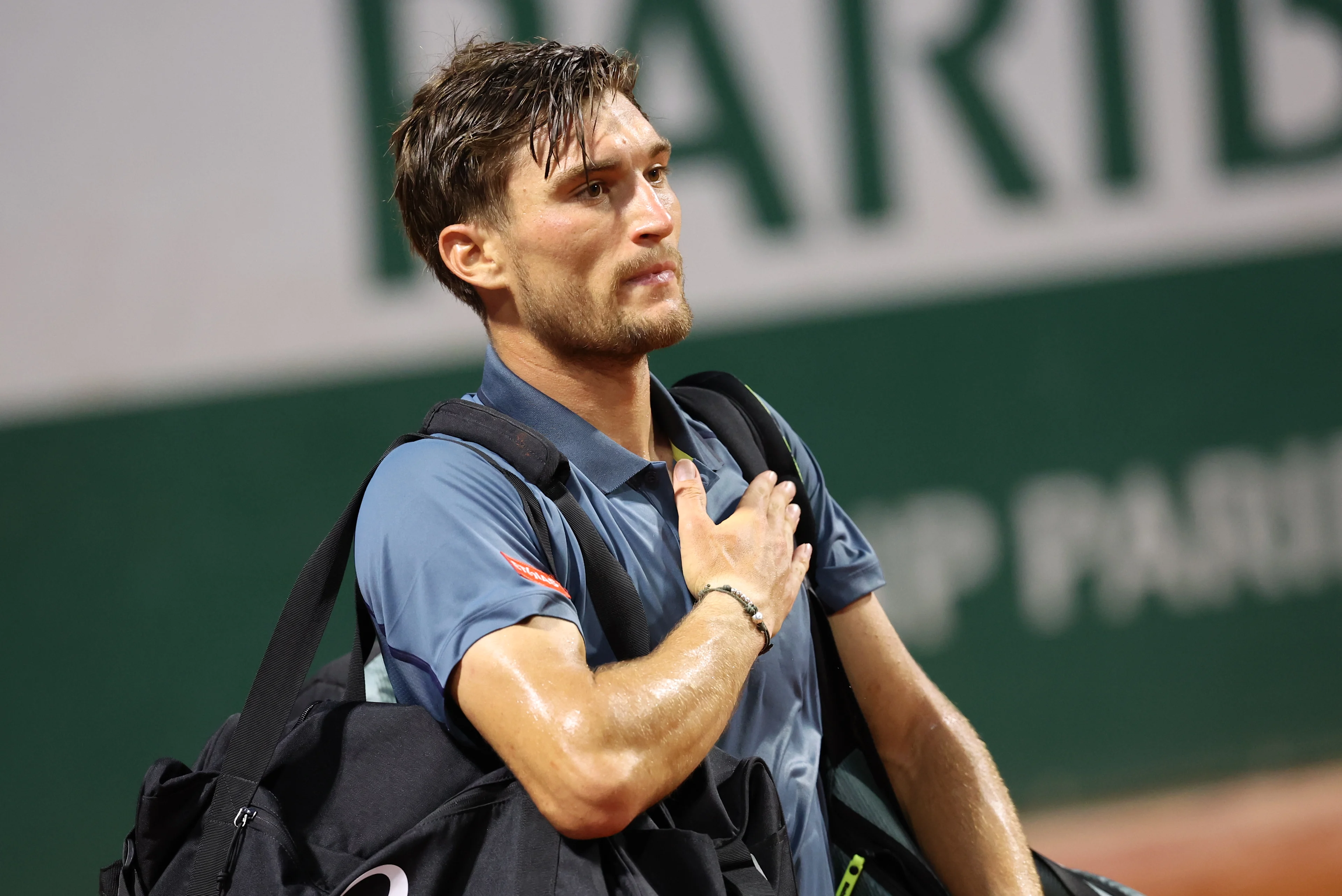 Belgian Raphael Collignon thanks supporters after he lost in the super tie-break in the fifth set during a third round match between Italian Arnaldi and Belgian Collignon, in the men's singles at the Roland Garros French Open tennis tournament, in Paris, France, Saturday 30 May 2026. This year's tournament takes place from 18 May to 07 June. BELGA PHOTO VIRGINIE LEFOUR