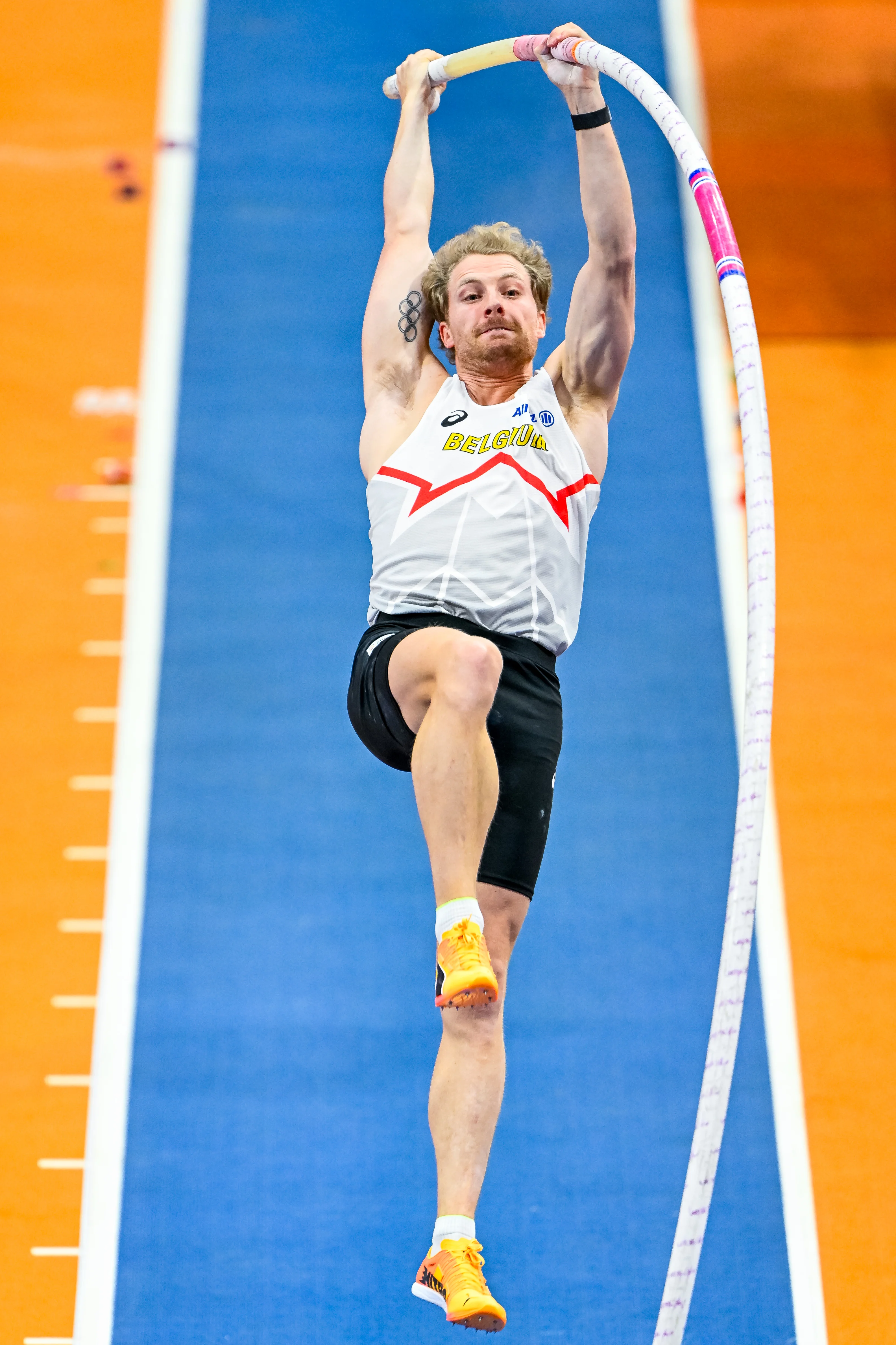 Belgian Ben Broeders pictured in action during the men's pole vault event, at the European Athletics Indoor Championships, in Apeldoorn, The Netherlands, Friday 07 March 2025. The championships take place from 6 to 9 March. BELGA PHOTO ERIC LALMAND