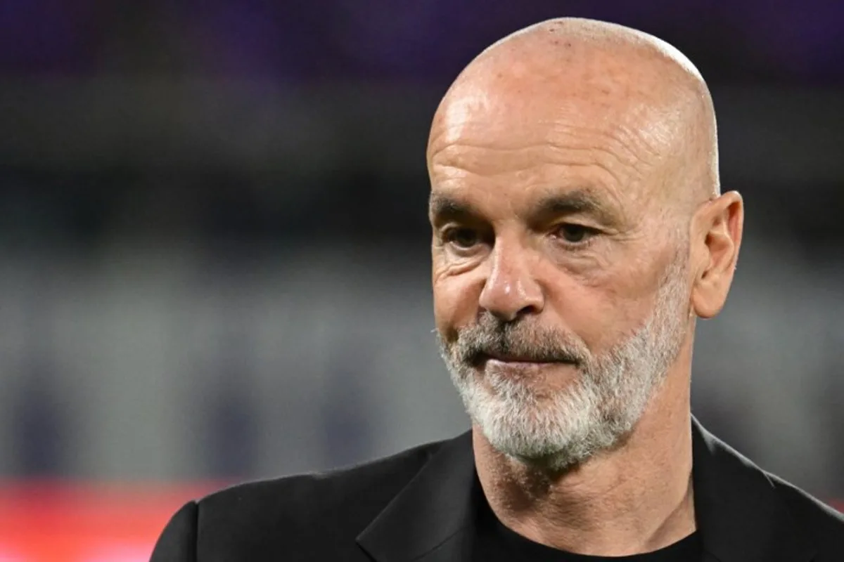 AC Milan's Italian coach Stefano Pioli looks on ahead of the Italian Serie A football match between Fiorentina and AC Milan at the Artemio Franchi Stadium, in Florence on March 30, 2024.  Alberto PIZZOLI / AFP