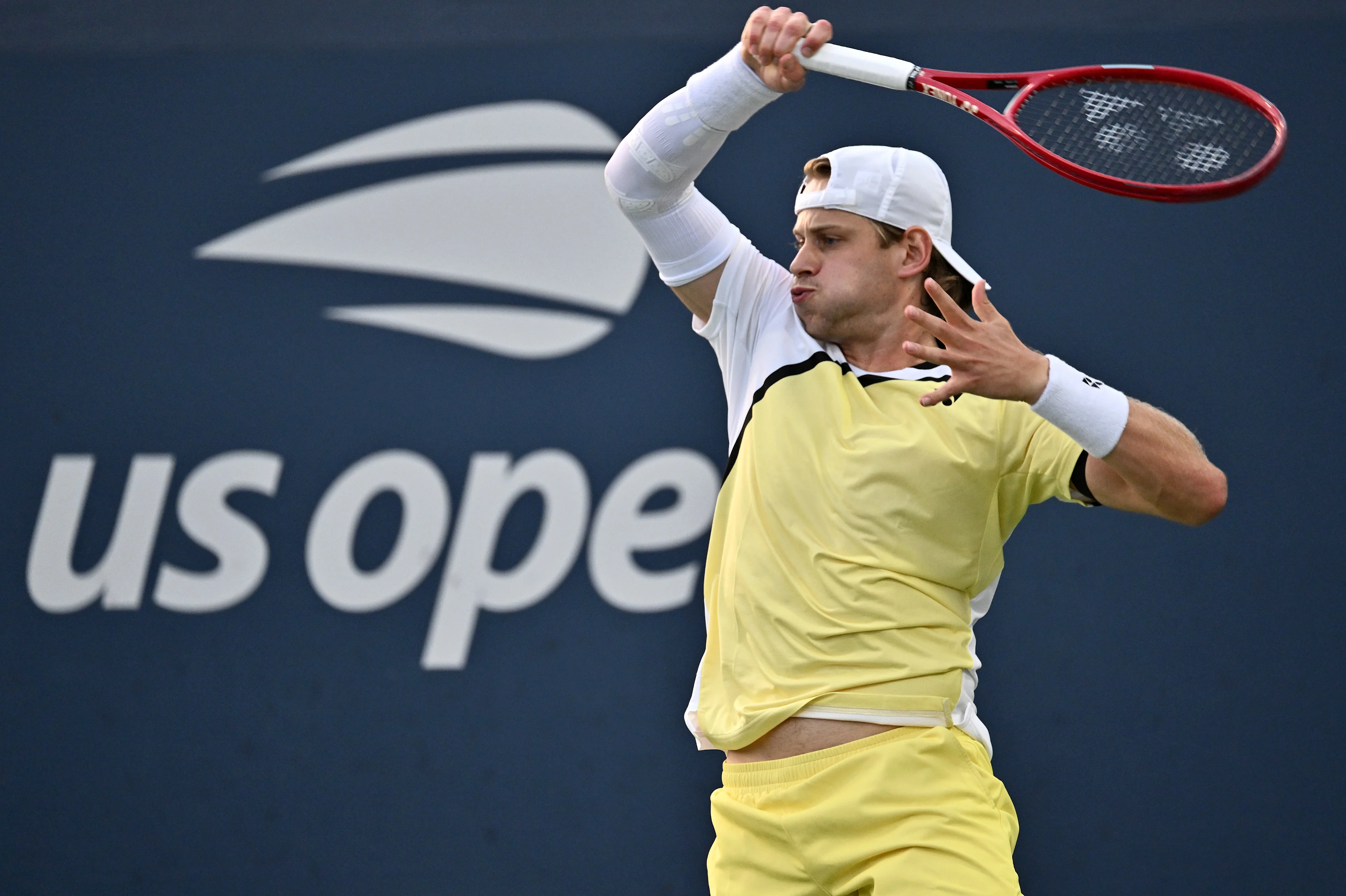 Zizou Bergs of Belgium plays against Jasper De Jong of the Netherlands in the men's singles Round 2 of the 2026 US Open Tennis Championship, USTA Billie Jean King National Tennis Center in Flushing Meadow-Corona Park, in the Queens borough of New York, NY, September 3, 2026. (Photo by Anthony Behar/Sipa USA) BELGA PHOTO BENELUX ONLY