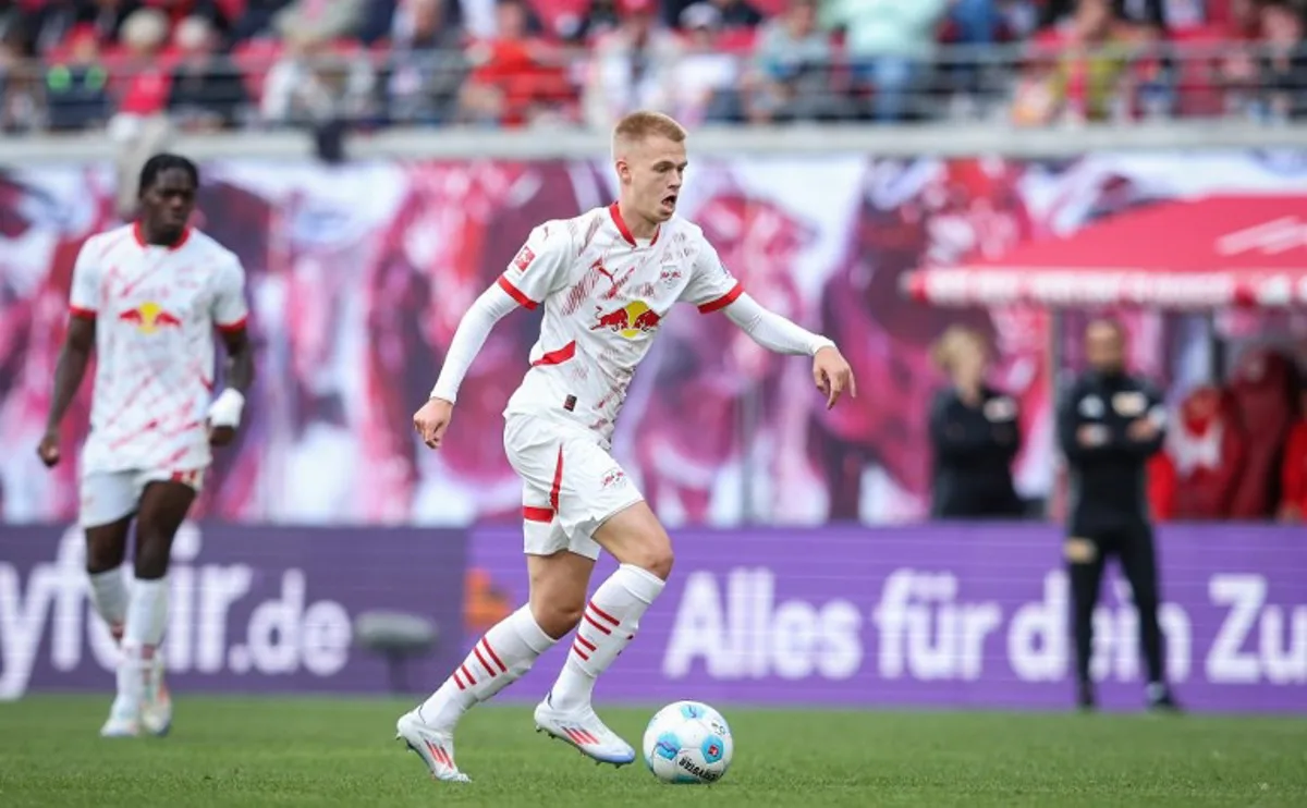 Leipzig's Belgian midfielder #18 Arthur Vermeeren plays the ball during the German first division Bundesliga football match between RB Leipzig and Union Berlin in Leipzig, eastern Germany, on September 14, 2024.  Ronny Hartmann / AFP