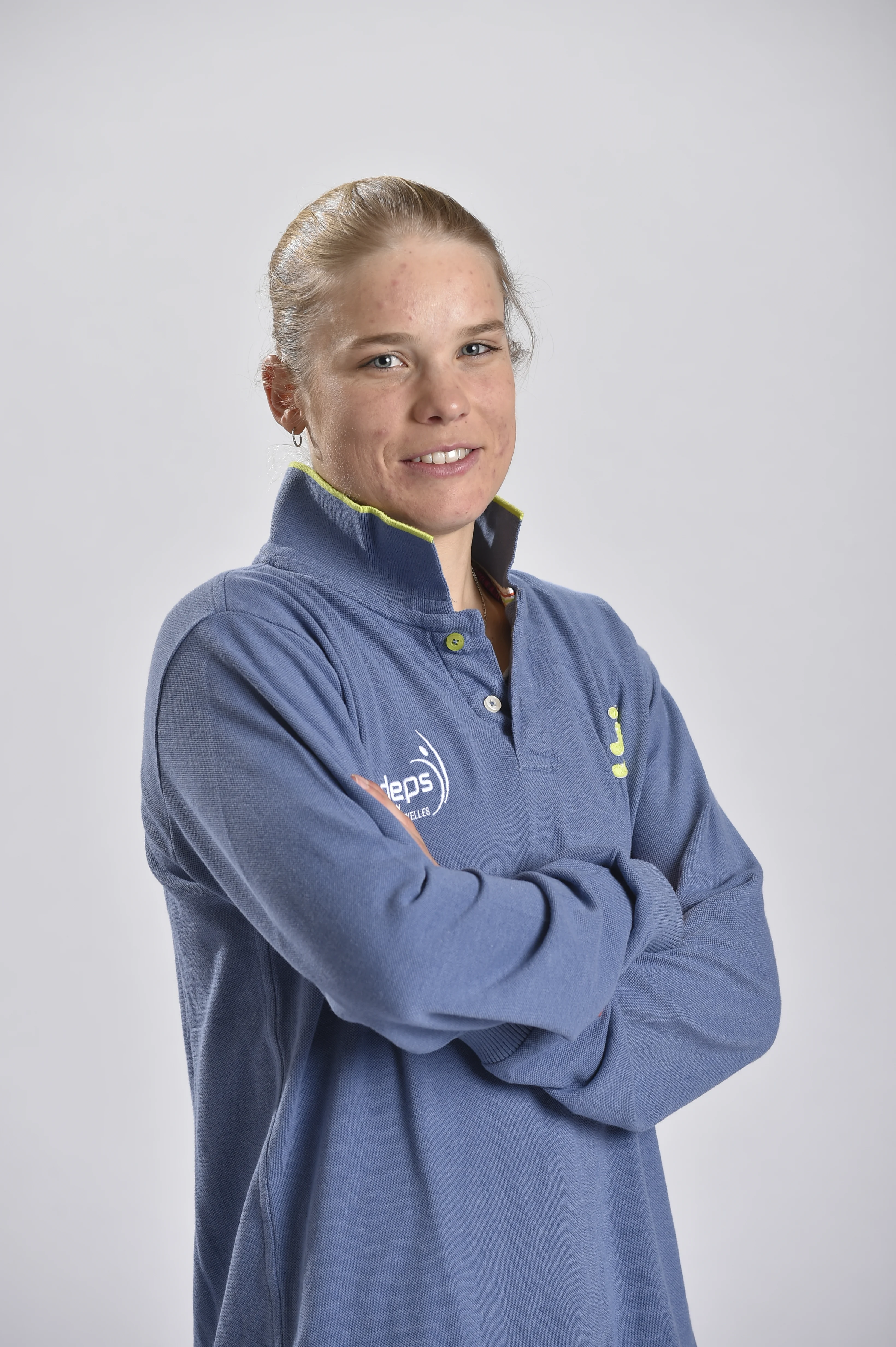 Belgian Triathlon Alexandra Tondeur poses for the photographer at a contract signing of sportswomen and 'men with Adeps, the sports ministry of the Federation Wallonia - Brussels in Namur, Thursday 21 December 2017. BELGA PHOTO JOHN THYS