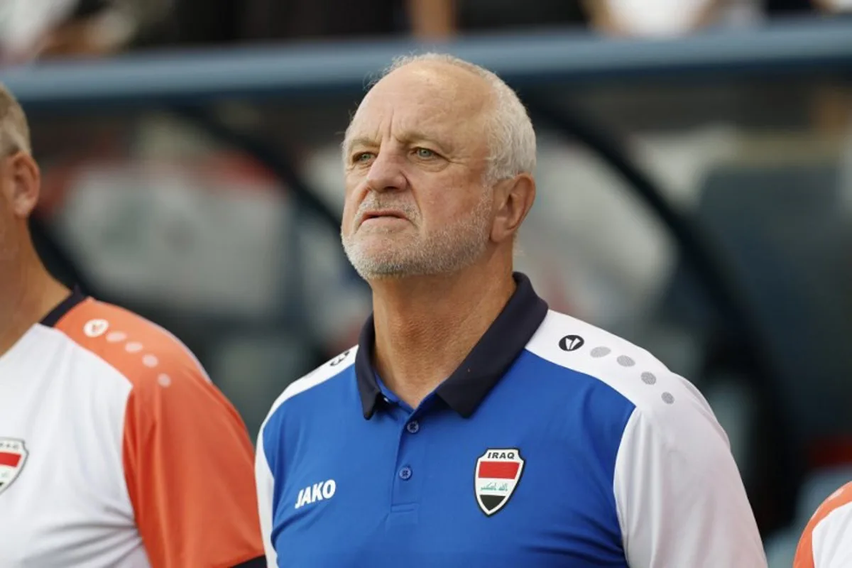 Iraq's Australian head coach Graham Arnold looks on during the international friendly football match between Iraq and Venezuela at SeatGeek Stadium in Bridgeview, Illinois on June 9, 2026.  KAMIL KRZACZYNSKI / AFP