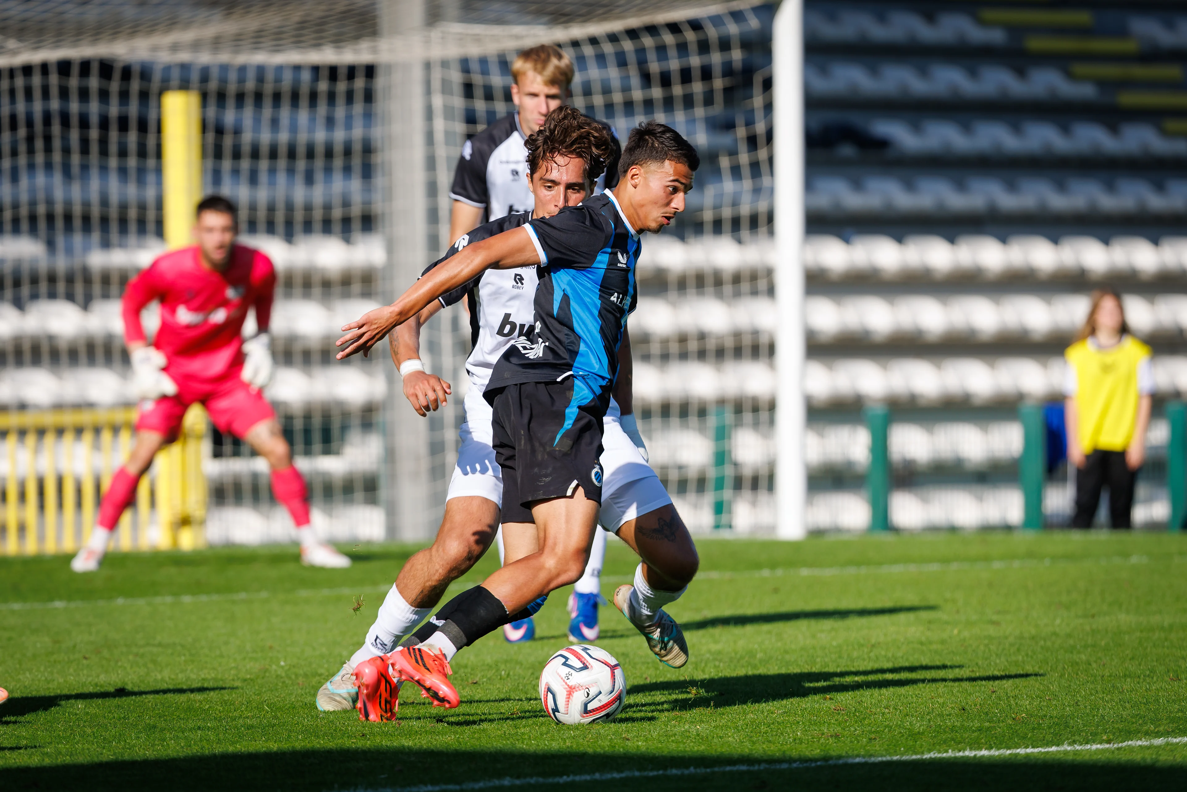 Club's Naim Amengai and Eupen's Yentl Van Genechten fight for the ball during a soccer match between Club NXT and KAS Eupen, Saturday 5 September 2026 in Brugge, on day 4 of the 2026-2027 'Challenger Pro League' 1B second division of the Belgian championship. BELGA PHOTO KURT DESPLENTER