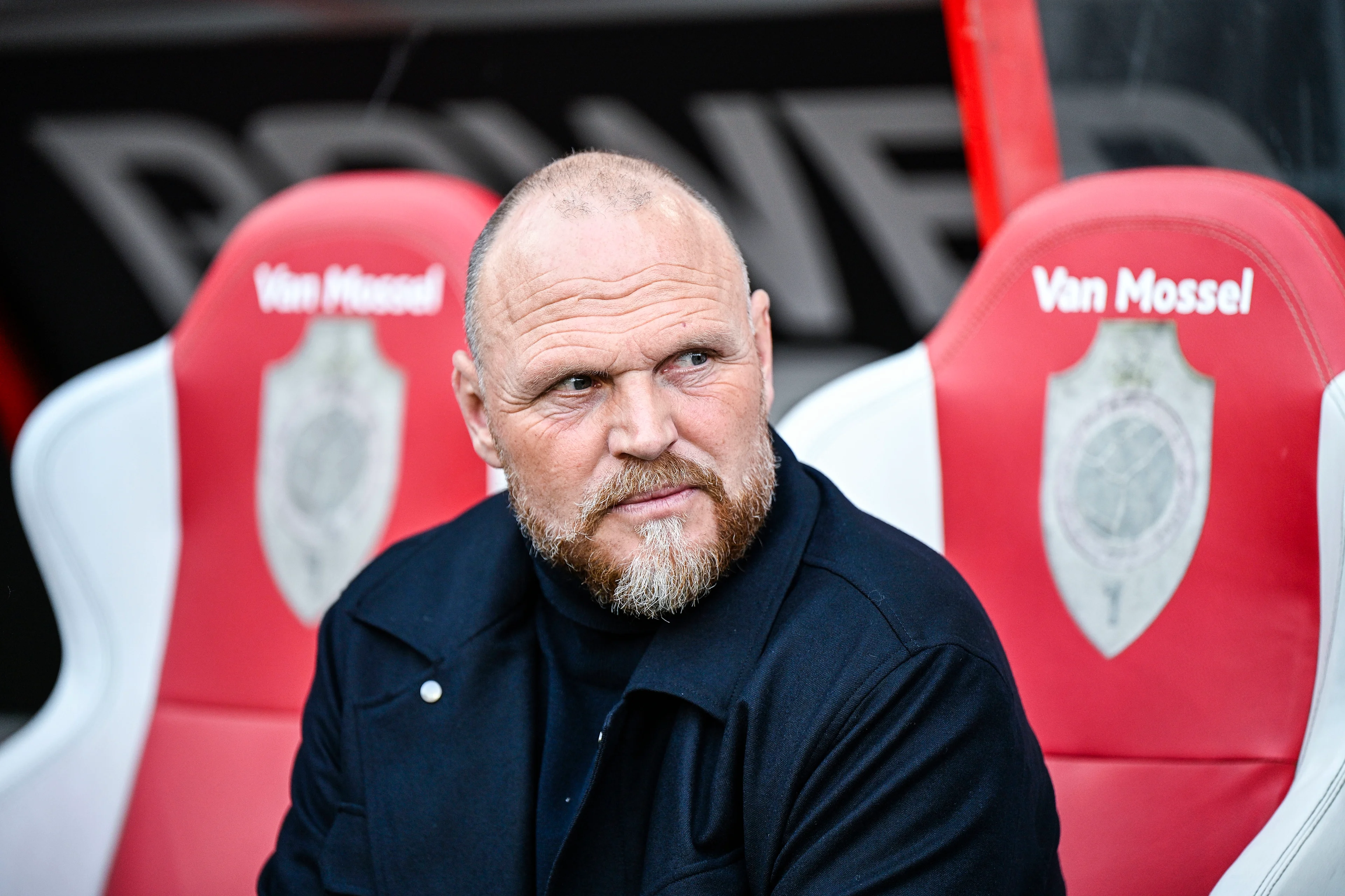 Antwerp's head coach Joseph Oosting pictured at the start of a soccer match between Royal Antwerp FC and Sporting Charleroi, Sunday 10 May 2026 in Antwerp, on the seventh day of the Europe Play-offs (PO2) of the 2025-2026 'Jupiler Pro League' first division of the Belgian championship. BELGA PHOTO TOM GOYVAERTS
