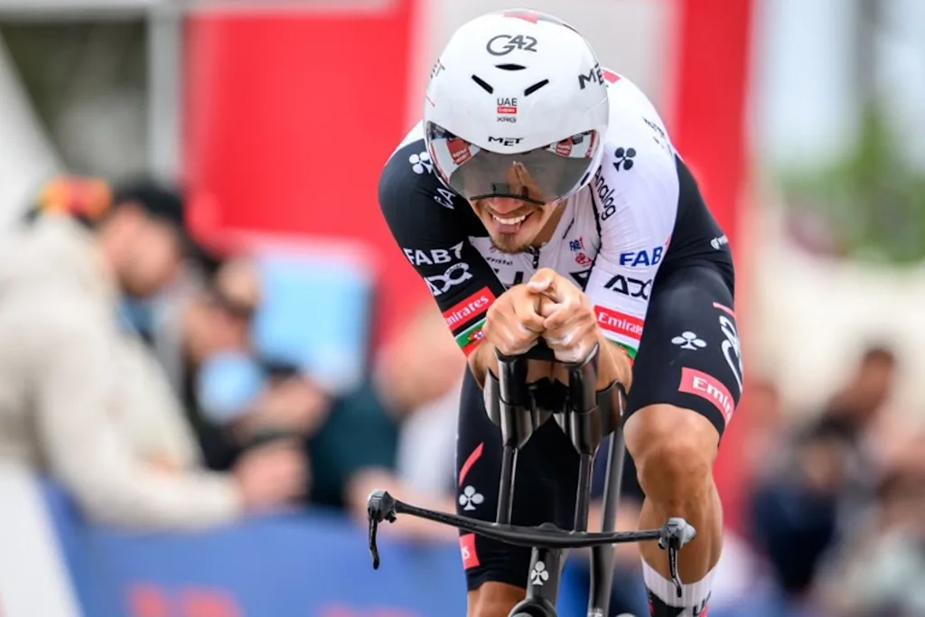 UAE Team Emirates XRG's Portuguese rider Ivo Oliveira competes in the prologue of the Tour of Romandie UCI cycling World tour, a 3.2 km time trial from Villars-sur-Glane to Villars-sur-Glane on April 28, 2026. Fabrice COFFRINI / AFP