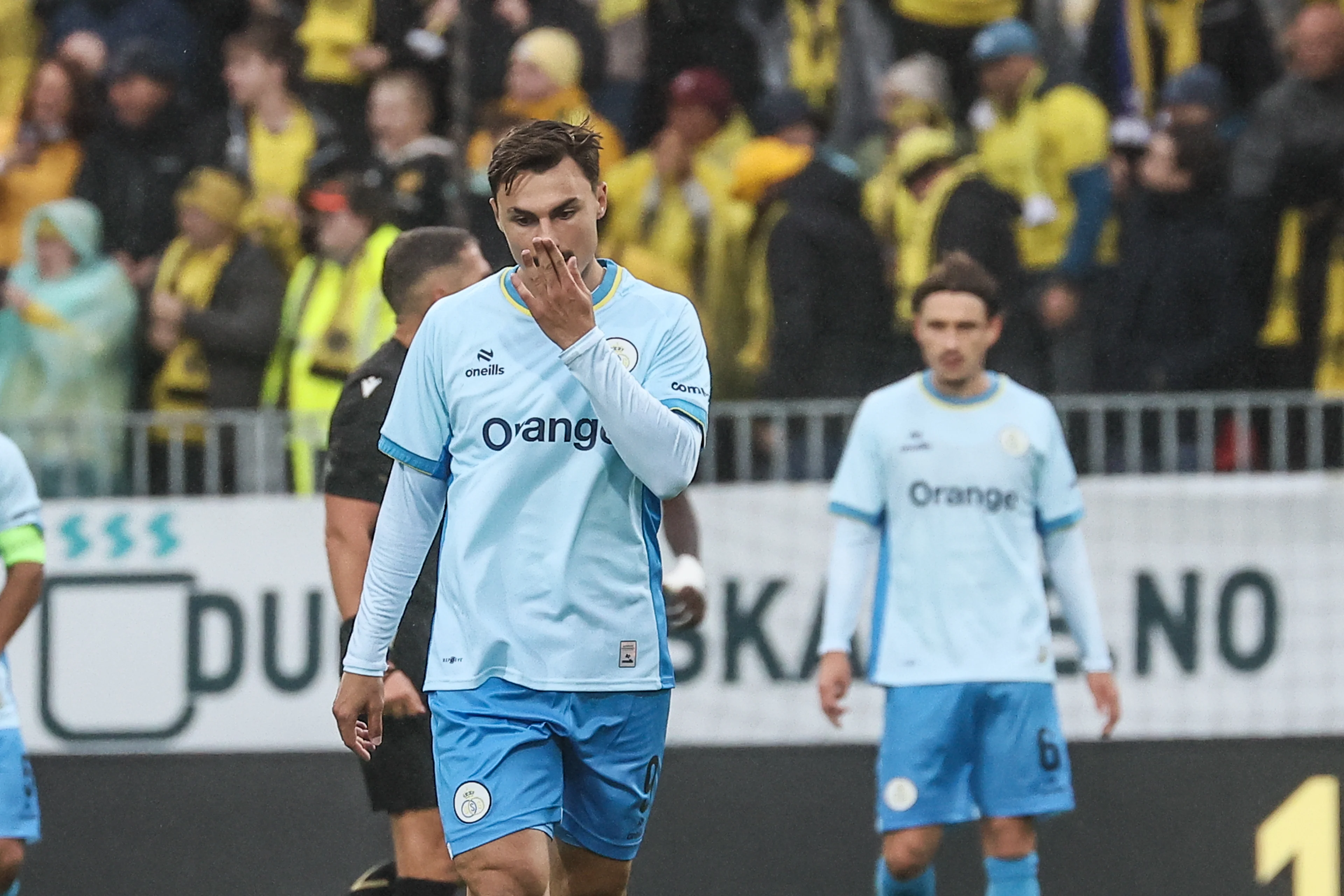 Union's players look dejected during a soccer game between Norwegian FK Bodo/Glimt and Belgian Royale Union Saint-Gilloise in Bodo, Norway, on Tuesday 11 August 2026, the return leg in the third qualifying round for the UEFA Champions League tournament. BELGA PHOTO BRUNO FAHY