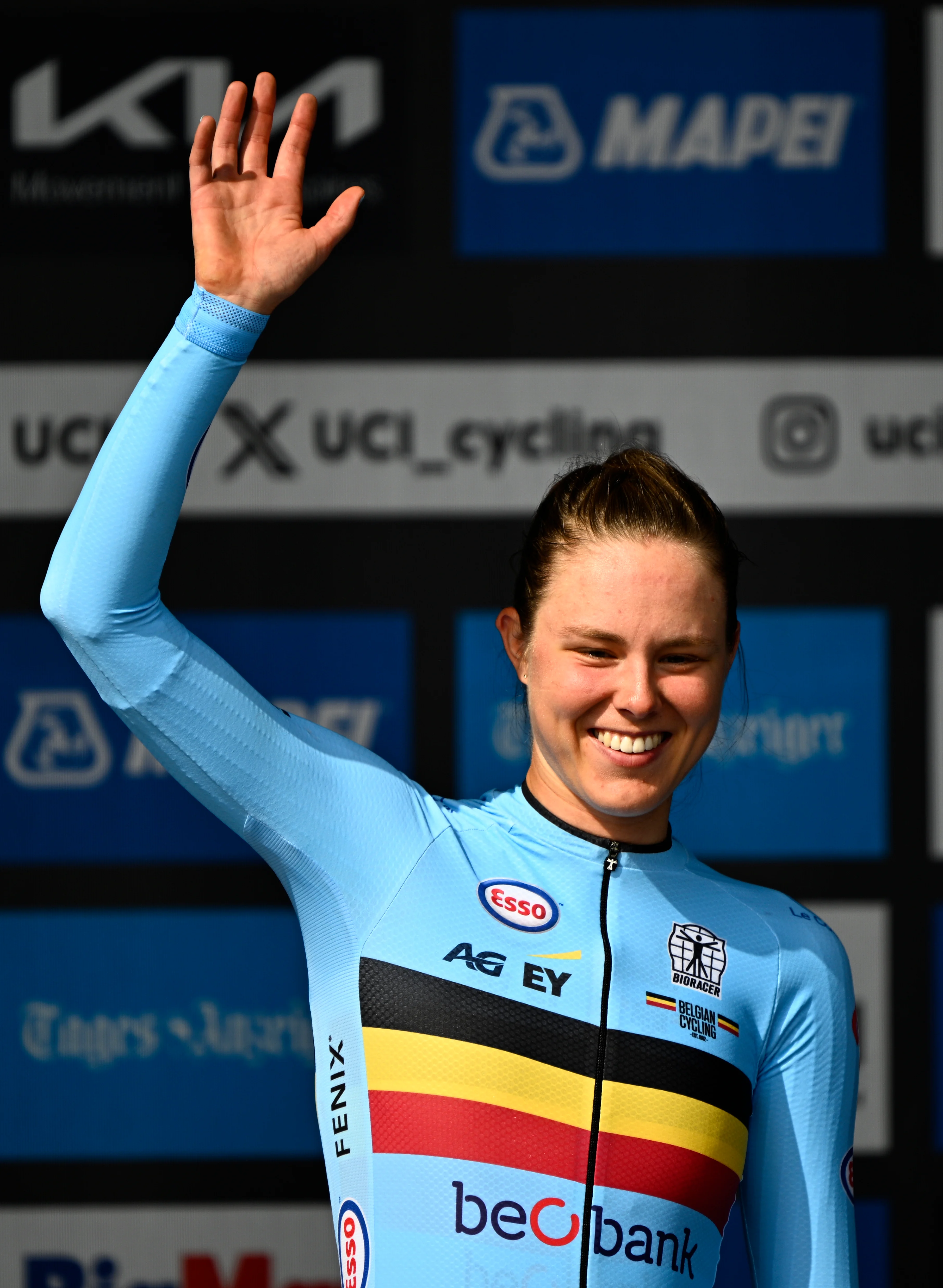 Belgian Julie de Wilde celebrates her bronze medal on the podium of the women U23 individual time trial race at the 2024 UCI Road and Para-Cycling Road World Championships, Sunday 22 September 2024, in Zurich, Switzerland. The Worlds are taking place from 21 to 29 September. BELGA PHOTO JASPER JACOBS