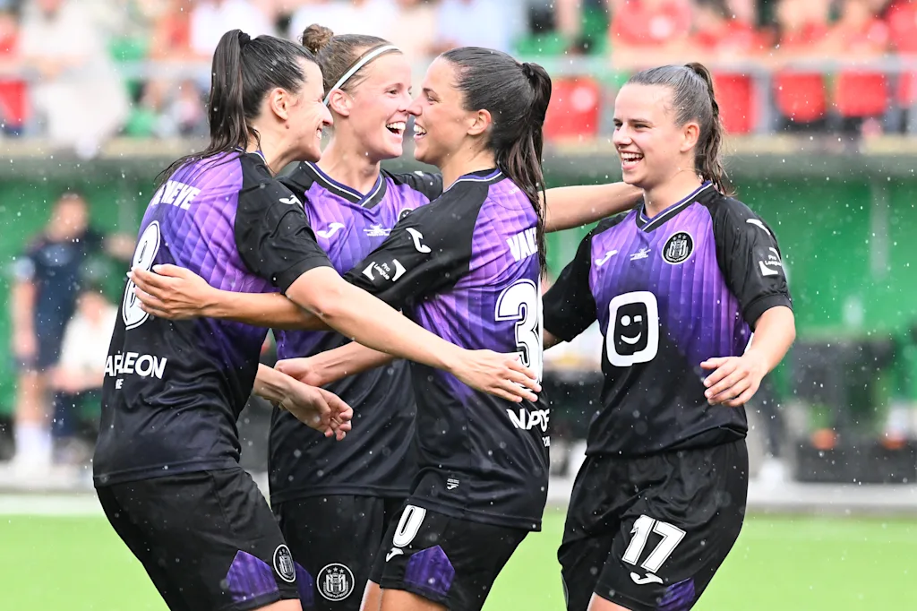 Anderlecht's Luna Vanzeir celebrates after scoring during a soccer game between RSC Anderlecht and Zulte Waregem, the final of the Belgian soccer cup, Saturday 30 May 2026, in La Louviere. BELGA PHOTO JILL DELSAUX