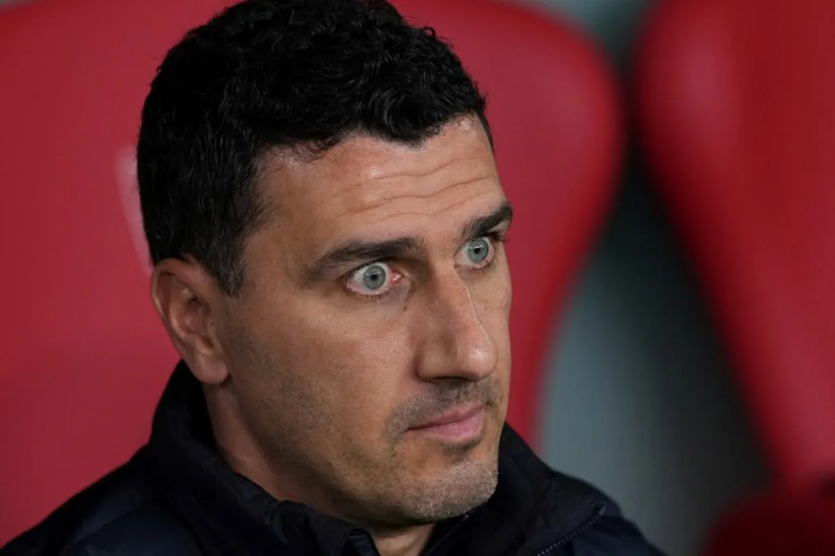 AZ Alkmaar's Belgian coach Maarten Martens looks on prior the UEFA Europa League 1st round day 2 between Athletic Club Bilbao and AZ Alkmaar at the San Mames stadium in Bilbao on October 3, 2024.  Cesar Manso / AFP