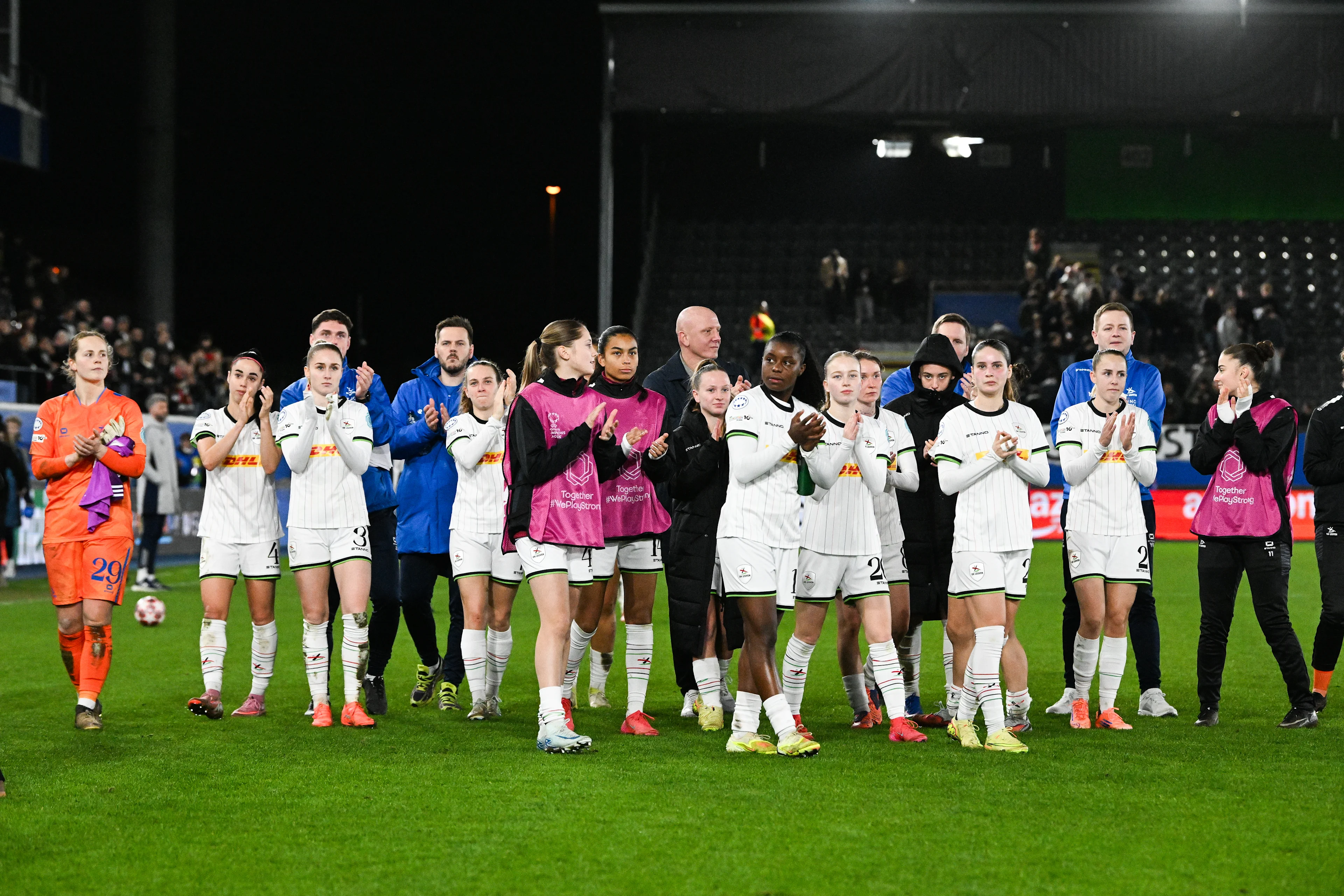 OHL's players greet the public after a soccer match between Oud-Heverlee Leuven Women and English Arsenal, Wednesday 11 February 2026 in Heverlee, in the Knockout Play-offs (1st leg) phase of the UEFA Women's Champions League competition. BELGA PHOTO JILL DELSAUX