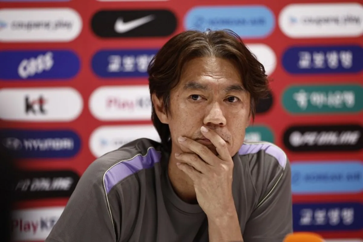 South Korea's head coach Hong Myung-bo gestures as he gives a press conference at Chivas Verde Valle in Guadalajara, Mexico on June 25, 2026, during the 2026 World Cup football tournament.  Ulises RUIZ / AFP