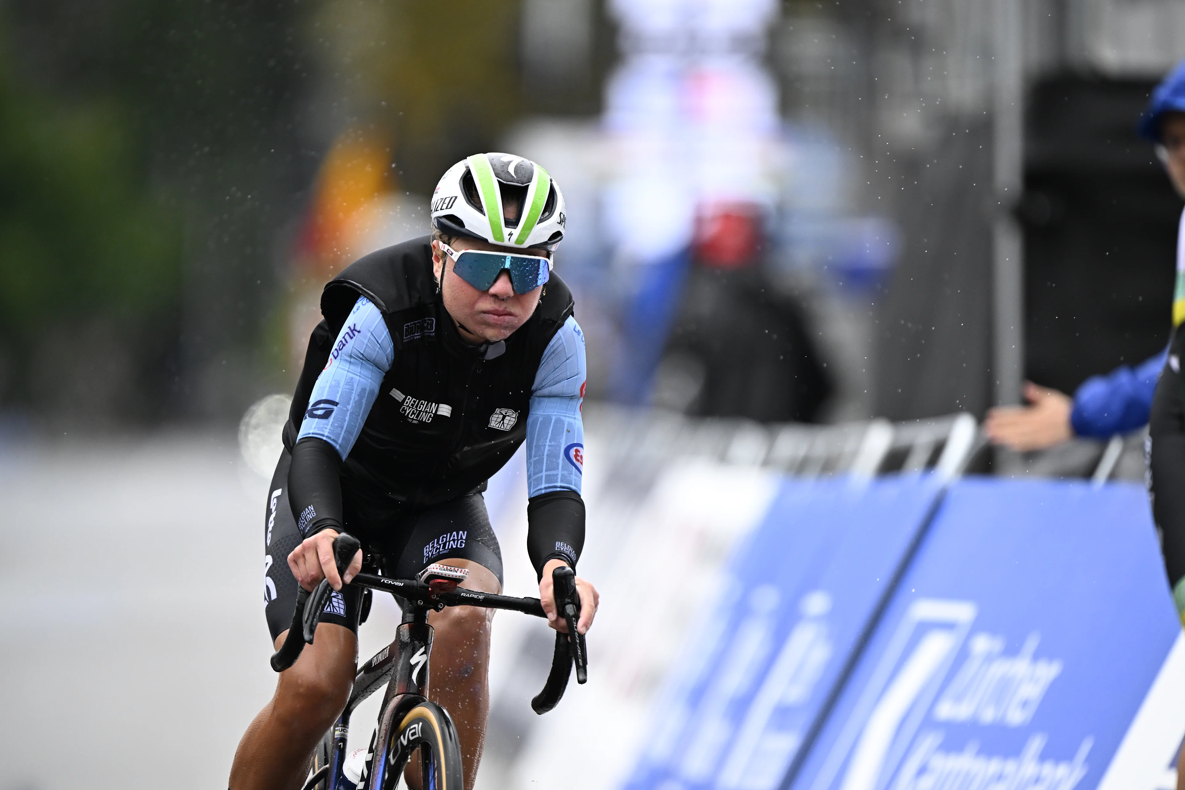 Belgian Justine Ghekiere pictured in action during the elite women road race at the 2024 UCI Road and Para-Cycling Road World Championships, Saturday 28 September 2024, in Zurich, Switzerland. The Worlds are taking place from 21 to 29 September. BELGA PHOTO JASPER JACOBS