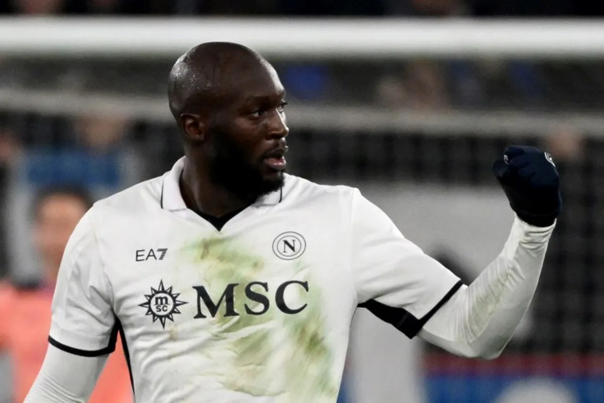 Napoli's Belgian forward #11 Romelu Lukaku celebrates after scoring his team third goal during the Italian Serie A football match betwwen Atalanta and Napoli at the Atleti Azzurri d'Italia stadium in Bergamo on January 18, 2025.  Alberto PIZZOLI / AFP