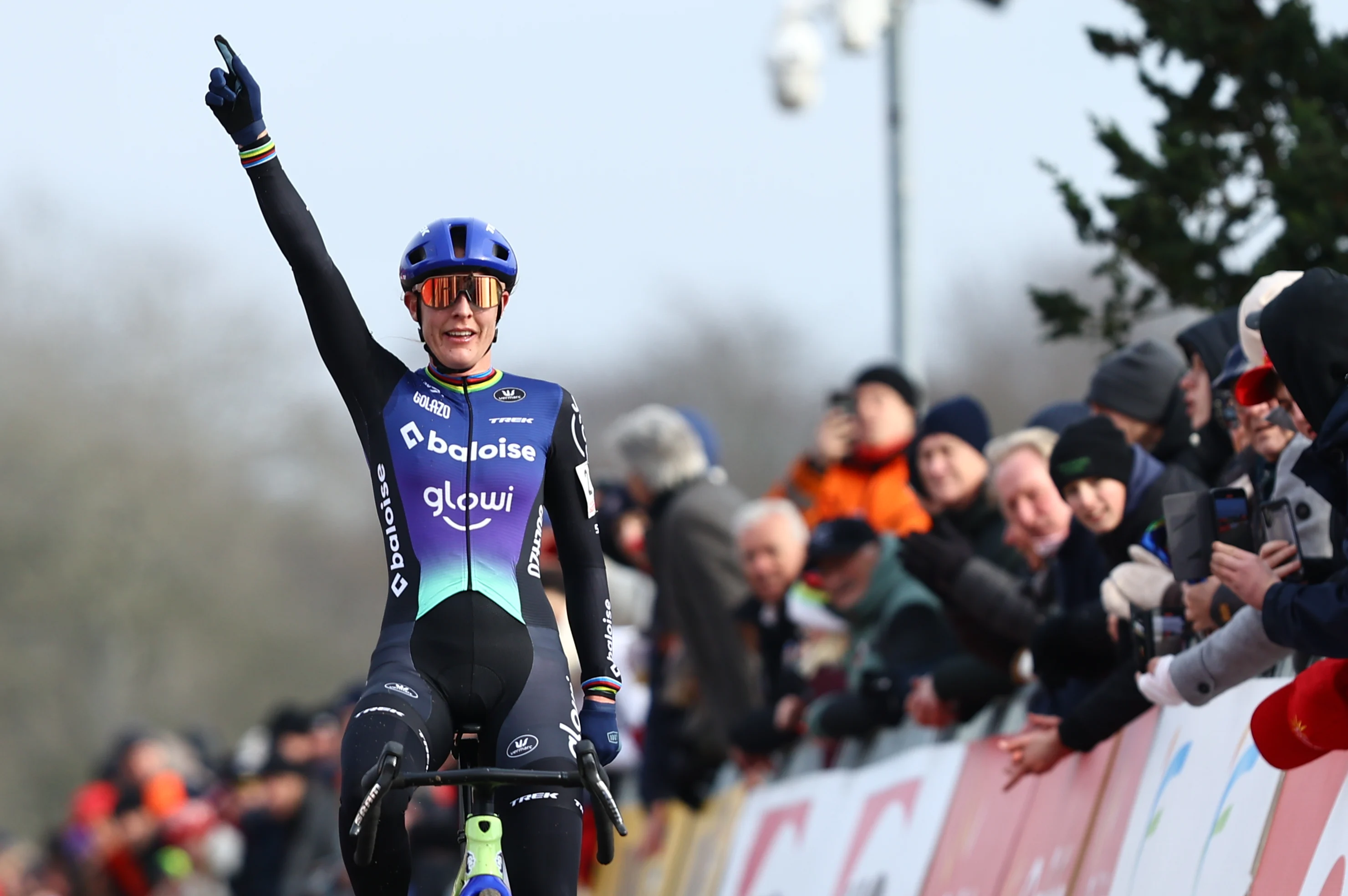 Dutch Lucinda Brand pictured during the women's elite race of the cyclocross cycling event, race 7/7 in the 'Exact Cross' competition, Saturday 15 February 2025 in Sint-Niklaas. BELGA PHOTO DAVID PINTENS