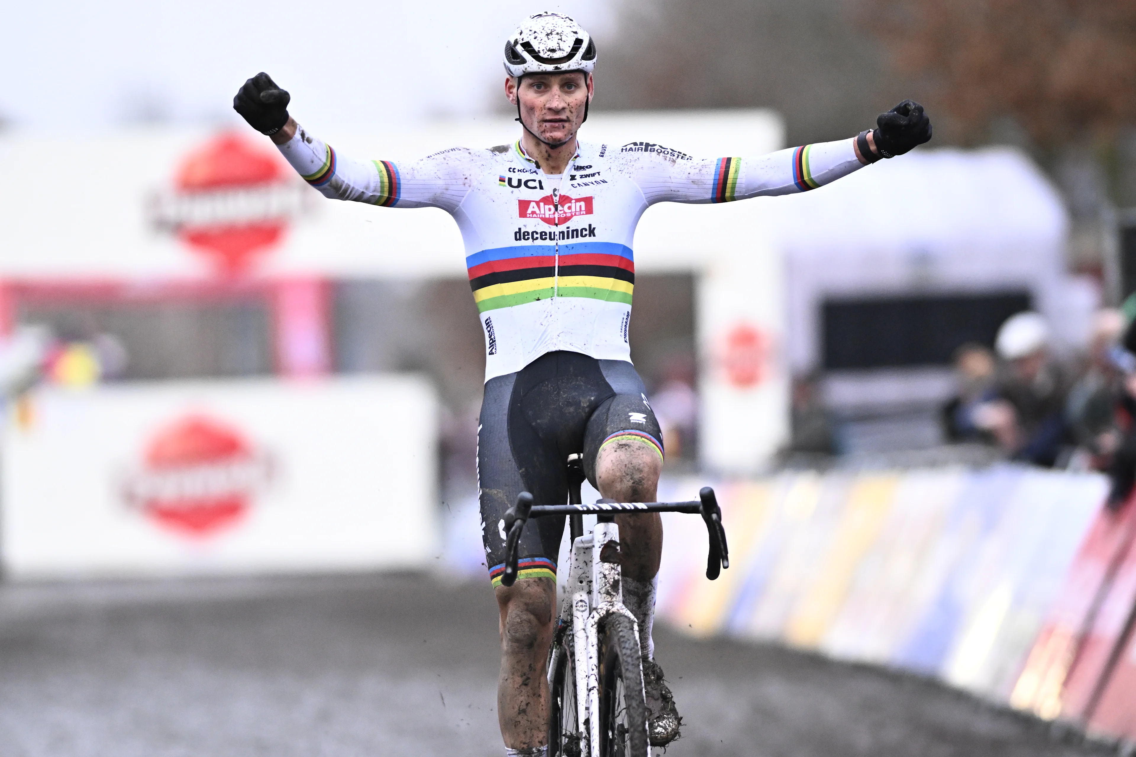 Dutch Mathieu Van Der Poel pictured in action during the men's elite race of the World Cup cyclocross cycling event in Gavere on Thursday 26 December 2024, stage 7 (out of 12) of the UCI World Cup competition. BELGA PHOTO JASPER JACOBS