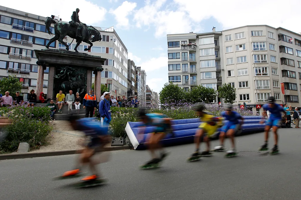 20130831 - OOSTENDE, BELGIUM: Illustration picture of the pack of riders during the men's marathon race at the World championships roller speed skating, Saturday 31 August 2013 in Oostende. BELGA PHOTO KRISTOF VAN ACCOM