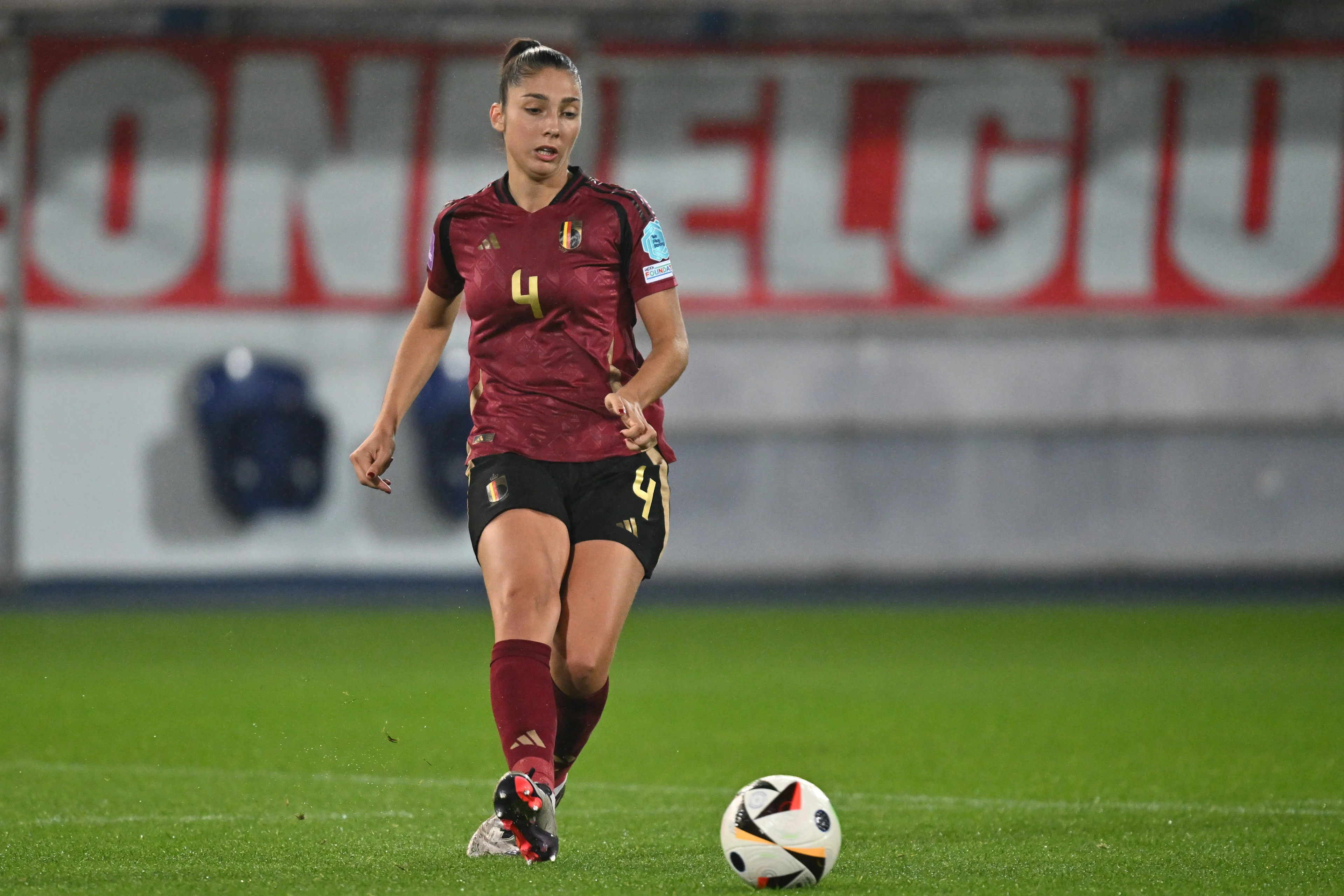 Belgium's Amber Tysiak pictured in action during a soccer game between Belgium's national team the Red Flames and Greece, Tuesday 29 October 2024 in Brussels, the second leg of the first round of qualifications group stage for the Euro 2025 Championship. BELGA PHOTO DAVID CATRY