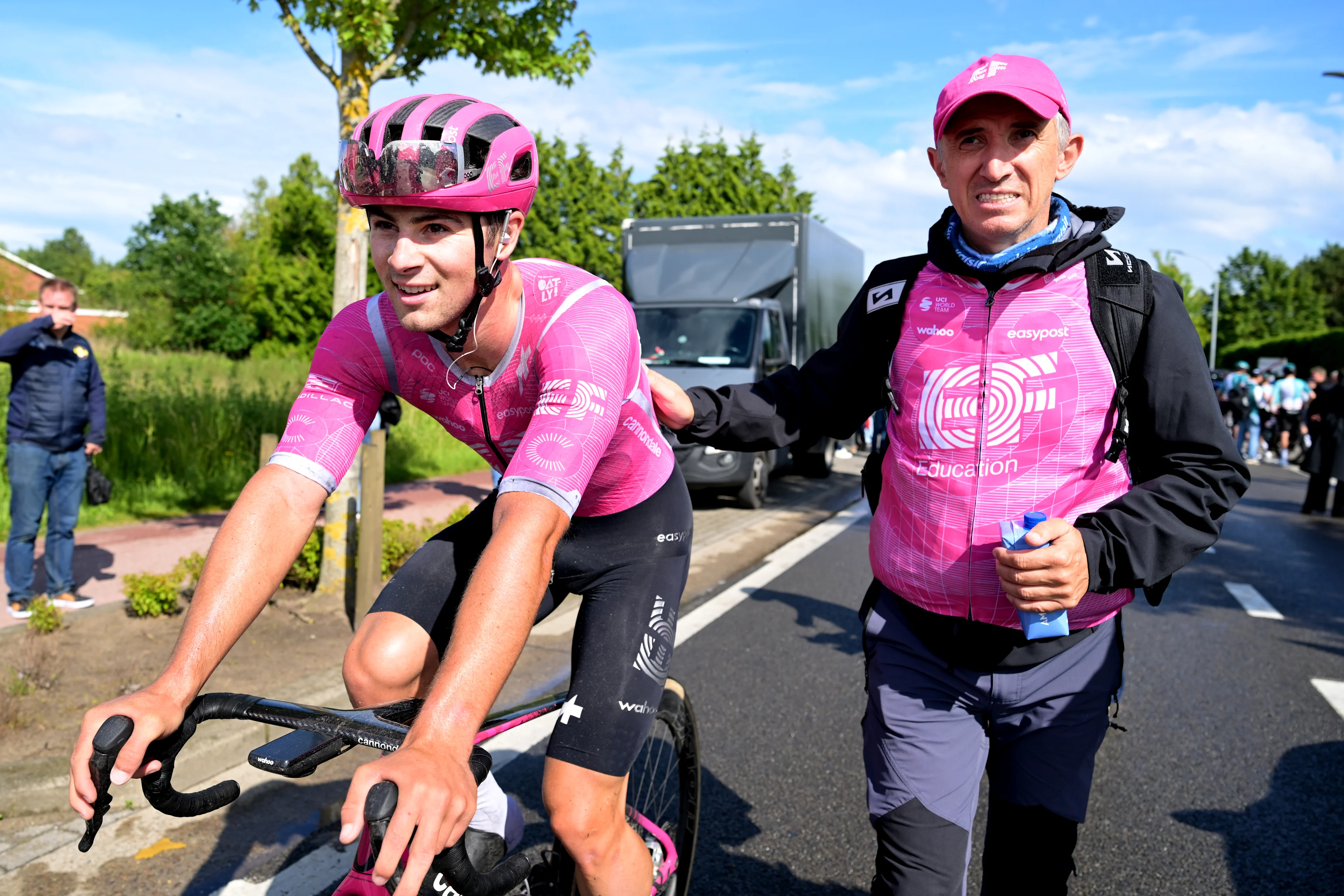 British Noah Hobbs of EF Education-EasyPost celebrates after winning the 'Heistse Pijl' cycling race, 187,5km from Vosselaar to Heist-op-den-Berg, Saturday 06 June 2026. BELGA PHOTO DAVID PINTENS