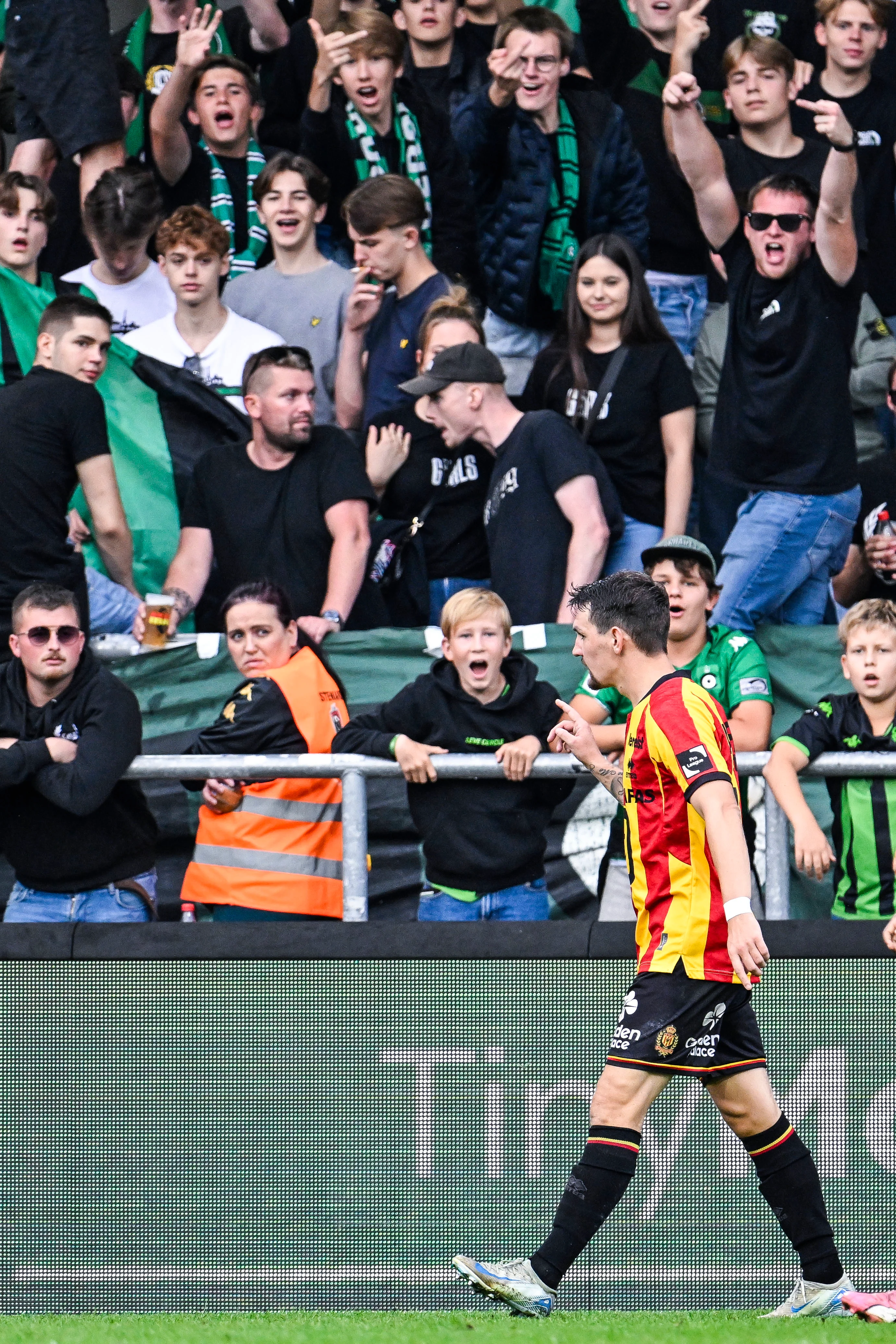 Mechelen's Benito Raman reacts at Cercle fans during a soccer match between KV Mechelen and Cercle Brugge, Sunday 22 September 2024 in Mechelen, on day 8 of the 2024-2025 season of the 'Jupiler Pro League' first division of the Belgian championship. BELGA PHOTO TOM GOYVAERTS