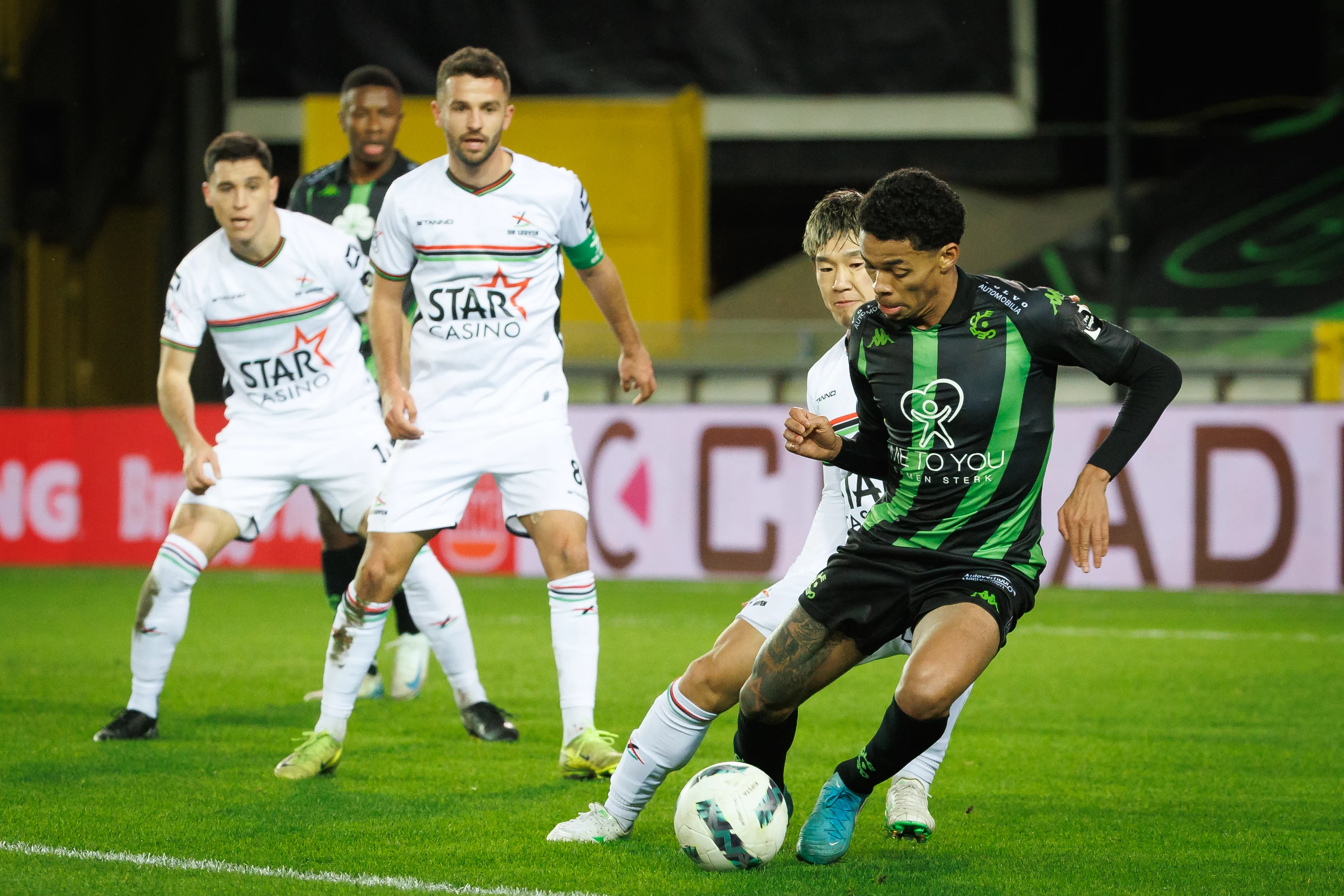 OHL's Takahiro Akimoto and Cercle's Erick Nunes fight for the ball during a soccer match between Cercle Brugge and Oud-Heverlee Leuven, Sunday 22 December 2024 in Brugge, on day 19 of the 2024-2025 season of the 'Jupiler Pro League' first division of the Belgian championship. BELGA PHOTO KURT DESPLENTER