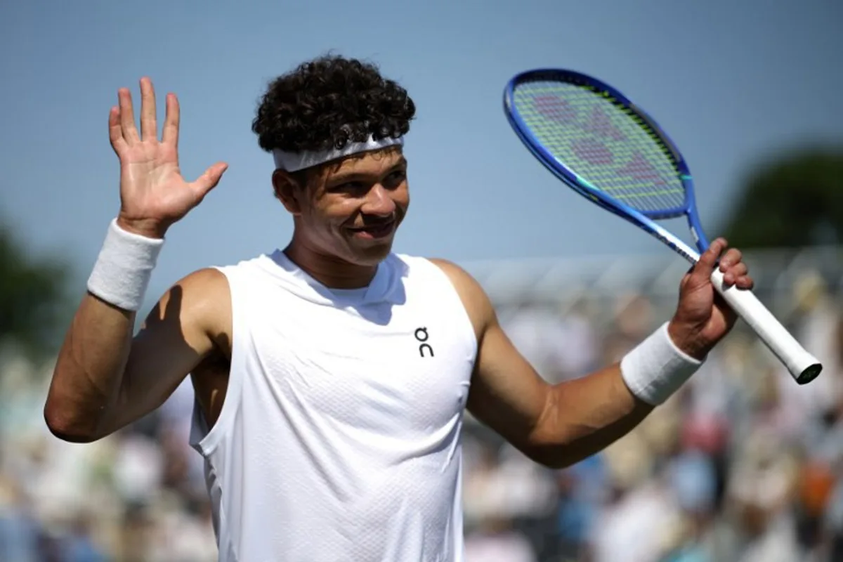 US player Ben Shelton celebrates winning against Norway's Casper Ruud after their men's singles match on day 3 of the Giorgio Armani Tennis Classic tournament at the Hurlingham Club in London on June 25, 2026. Henry NICHOLLS / AFP