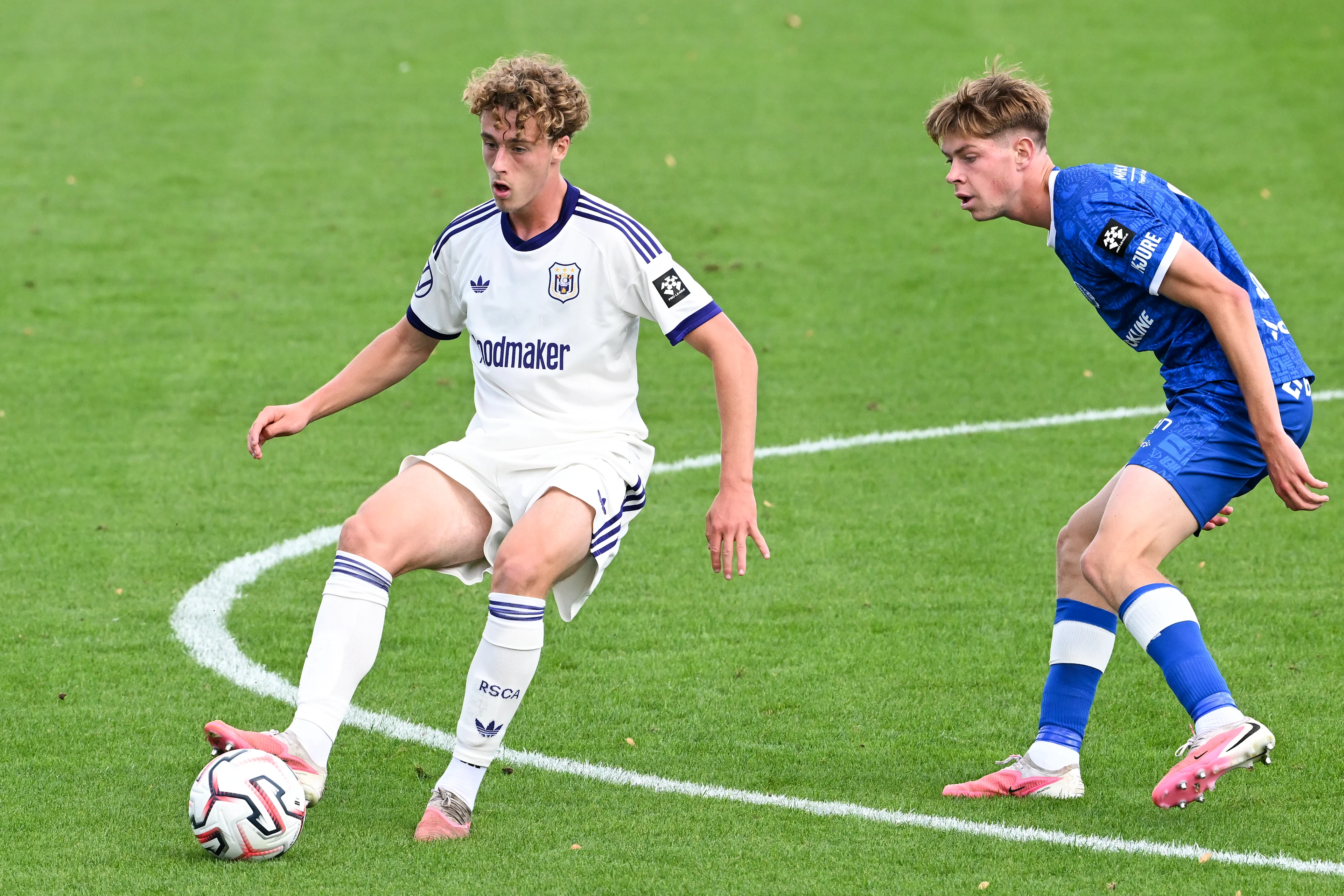 Futures' Alexander De Ridder and Jong Gent's Oleksandr Soroka pictured in action at a soccer match between Jong KAA Gent and RSCA Futures, Saturday 5 September 2026 in Gent, on day 4 of the 2026-2027 'Challenger Pro League' second highest division of the Belgian championship. BELGA PHOTO JILL DELSAUX