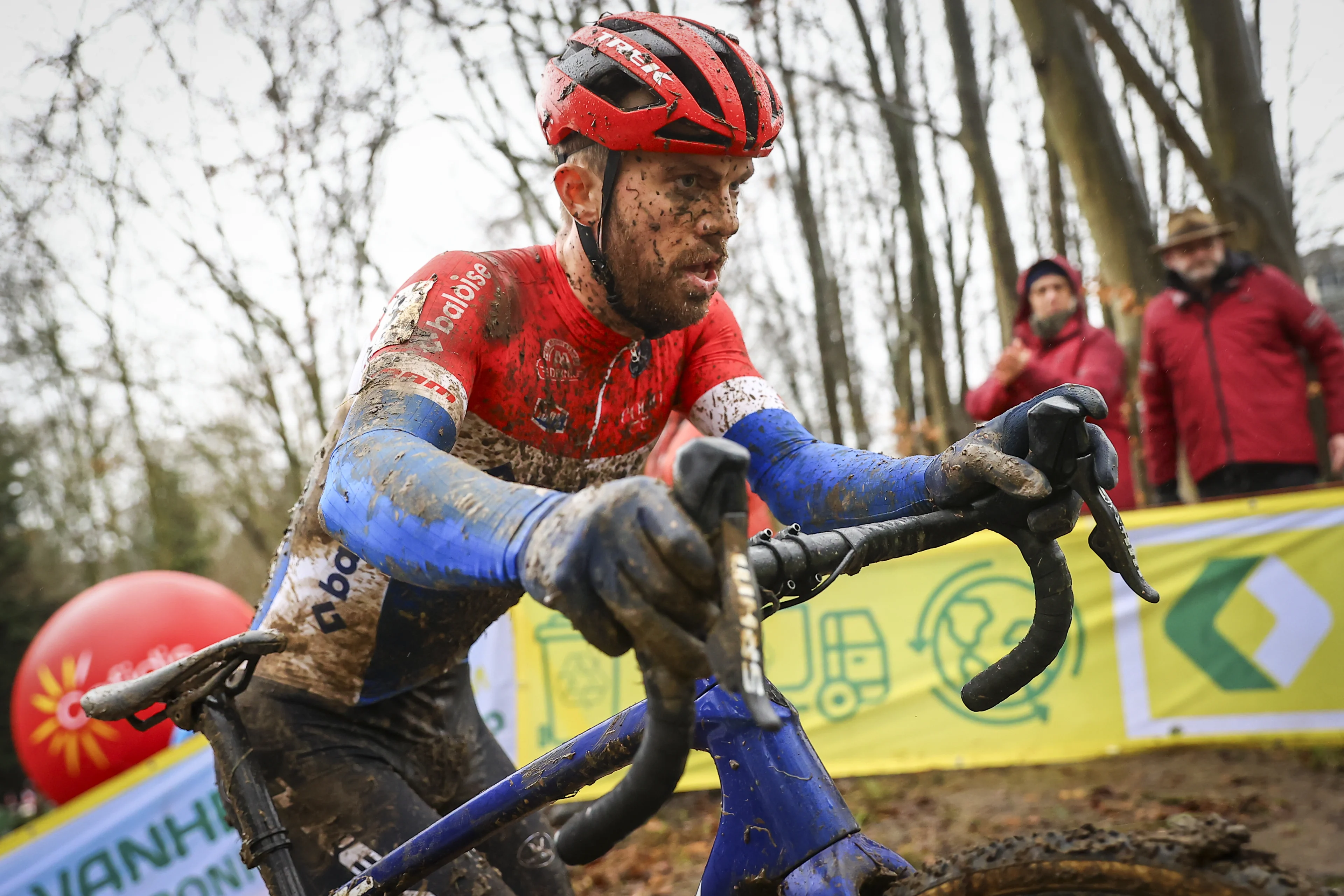 Dutch Joris Nieuwenhuis pictured in action during the men elite race of the 'Brussels Universities' cyclocross cycling event, stage 8/8 in the 'X20 Badkamers Trofee' competition, Sunday 18 February 2024 in Brussels, Belgium. BELGA PHOTO DAVID PINTENS