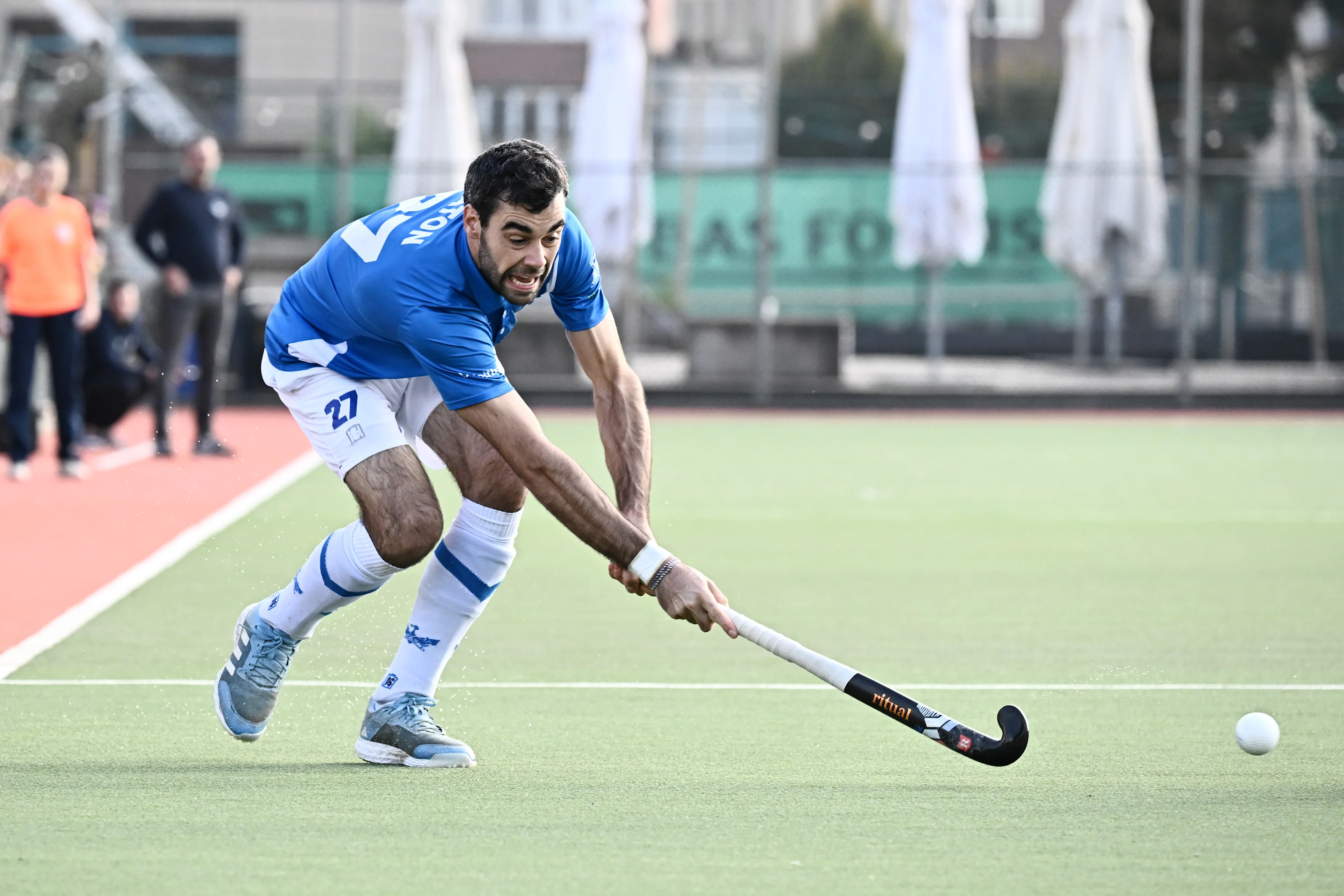 Uccle's Lewis Eaton pictured in action during a hockey game between Uccle Sport and Namur, Sunday 27 October 2024 in Brussels, on day 8 of the Belgian first division hockey championship. BELGA PHOTO MAARTEN STRAETEMANS