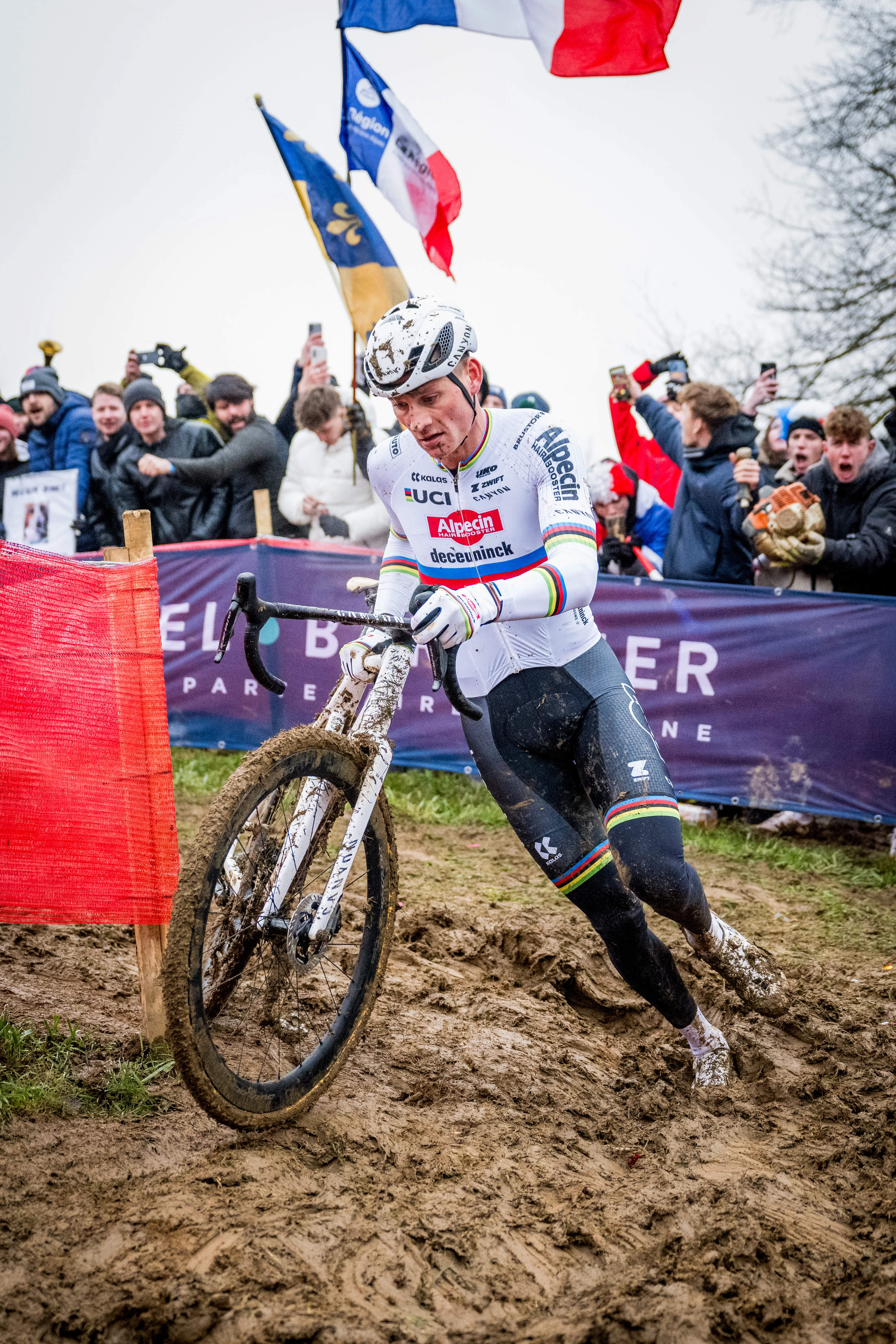 Dutch Mathieu Van Der Poel pictured in action during the men's elite race at the Cyclocross World Cup cyclocross event in Besancon, France, Sunday 29 December 2024, the eighth stage (out of 12) in the World Cup of the 2023-2024 season. BELGA PHOTO JASPER JACOBS