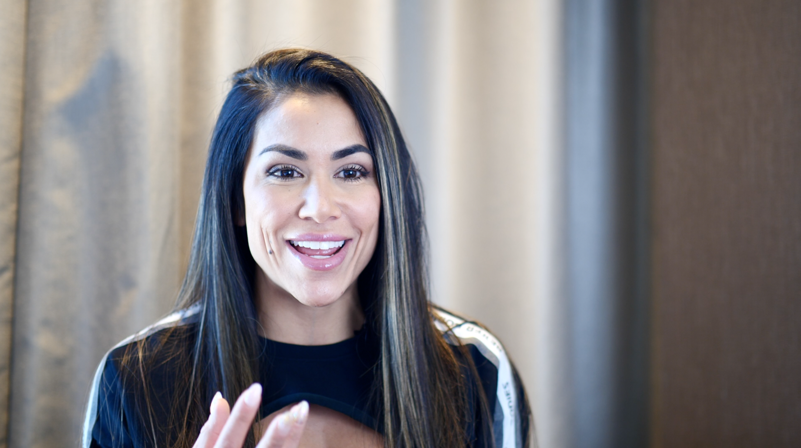 Video: Arnold 2020 Bikini International Update - Jennifer Ronzitti