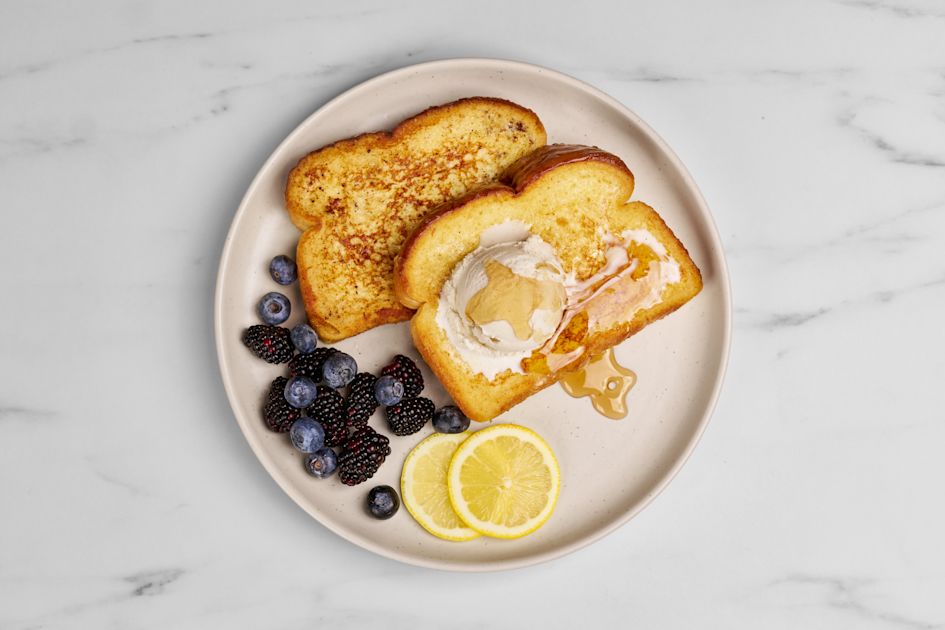 Golden French Toast Recipe – Easy Breakfast with Fresh Berries