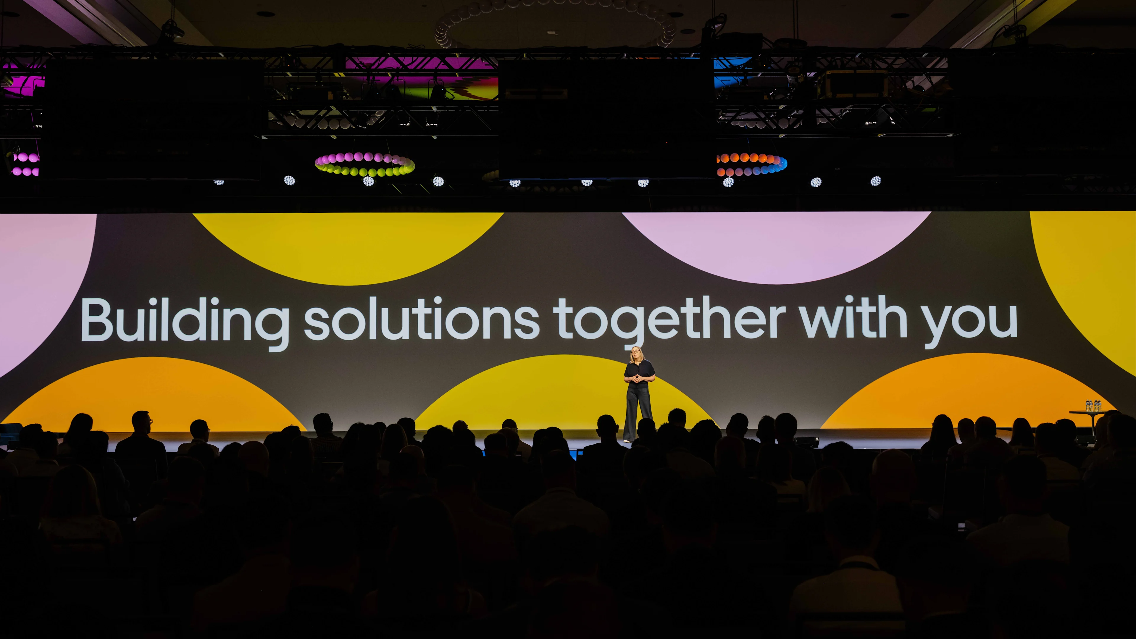 Deliver conference audience and stage.