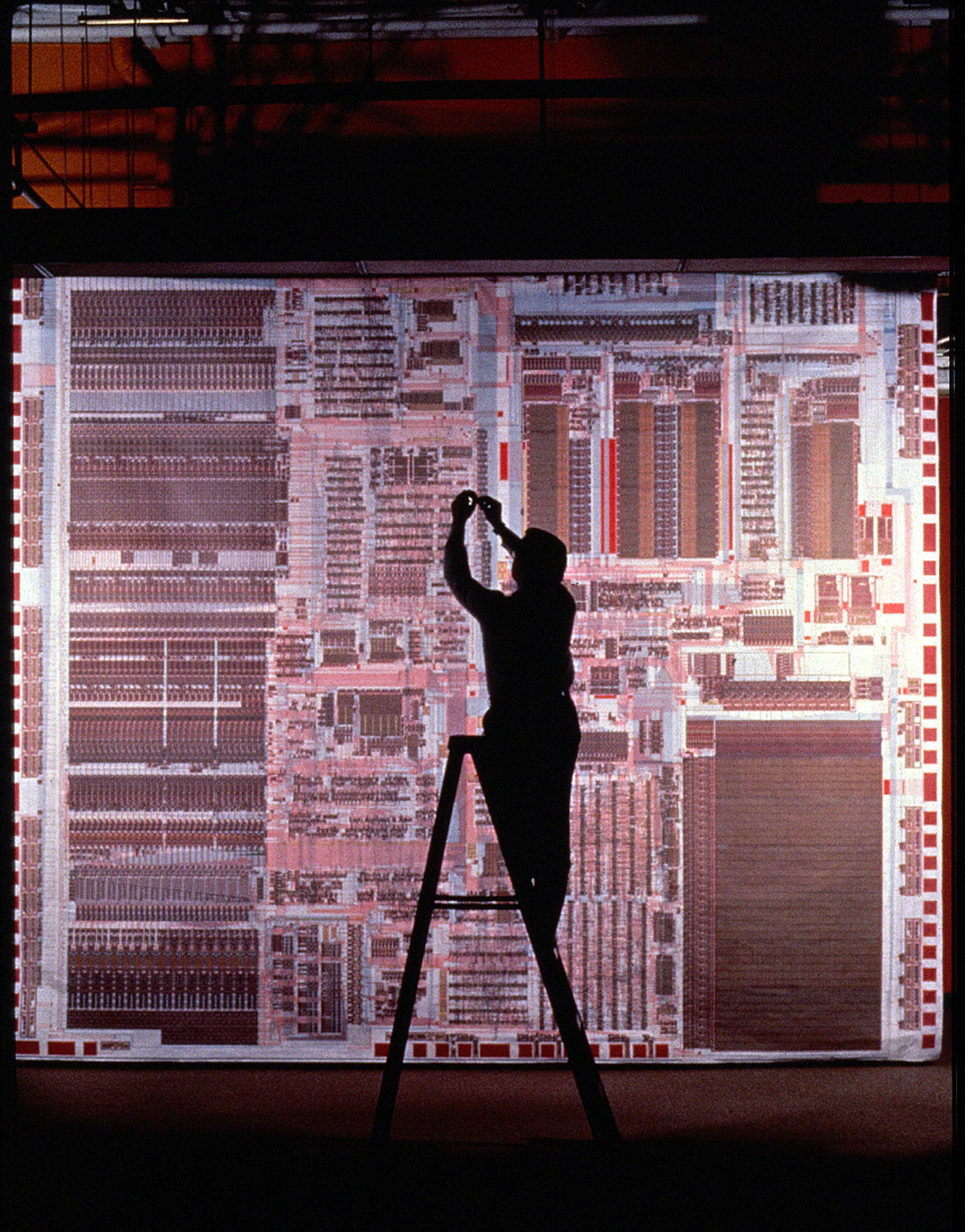 The intricate beauty of the 386's architecture was so stunning it was blown up and put on exhibit at the Museum of Modern Art in New York.