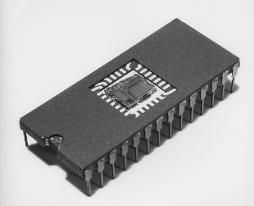 Most digital microprocessors were designed for data processing, not for complex high-speed signal processing. The 2920 changed that. 