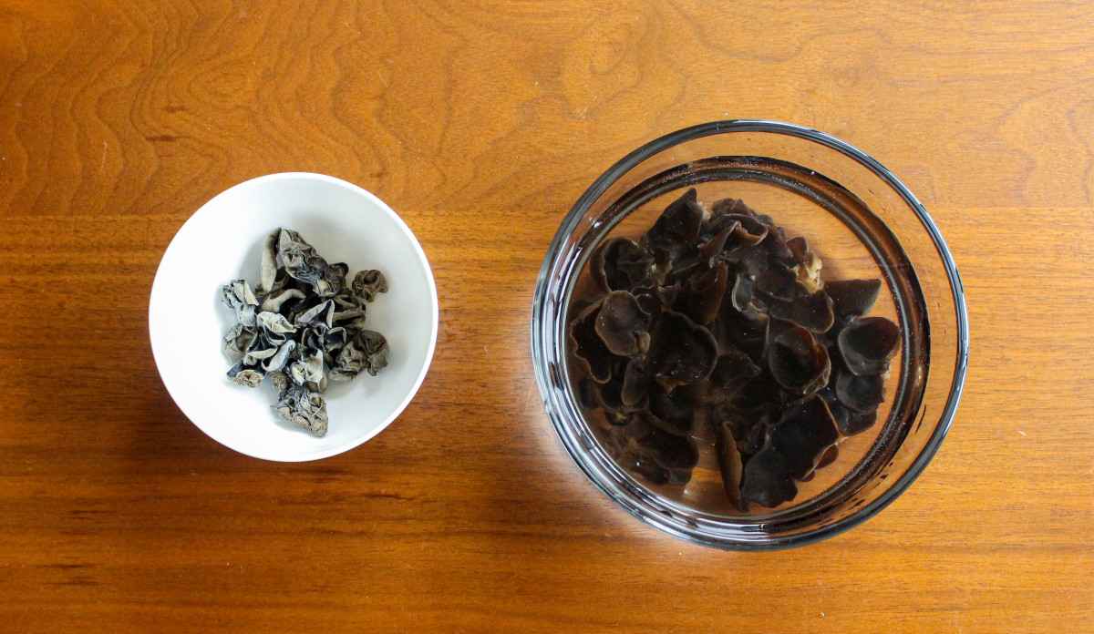 Soaking wood ear mushroooms