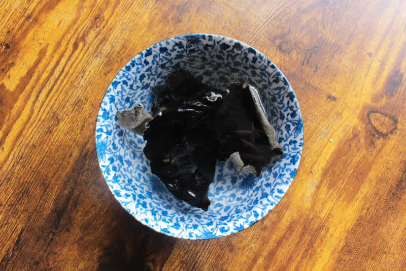 Black wood ear mushrooms