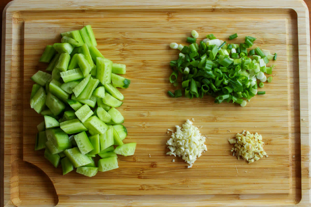 Shrimp and cucumber ingredients