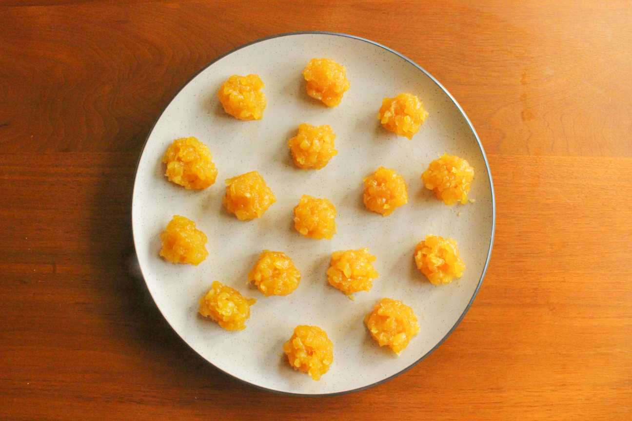 Pineapple filling balls