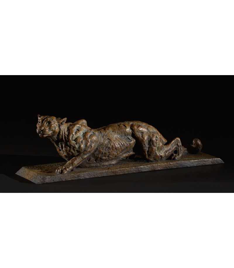 sculpture-bronze-closing-in-cougar-doellinger-2