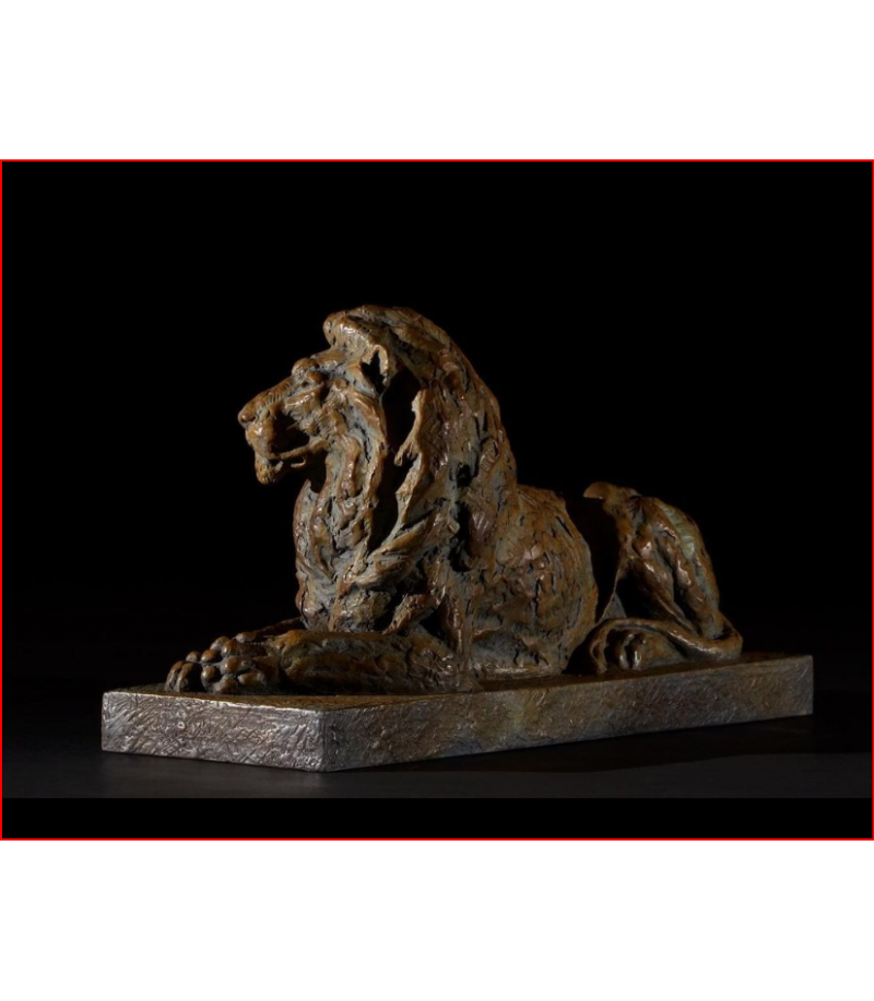 sculpture-bronze-lion-classic-with-a-twist-doellinger-4