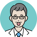 笑顔で満足そうな男性の薬剤師