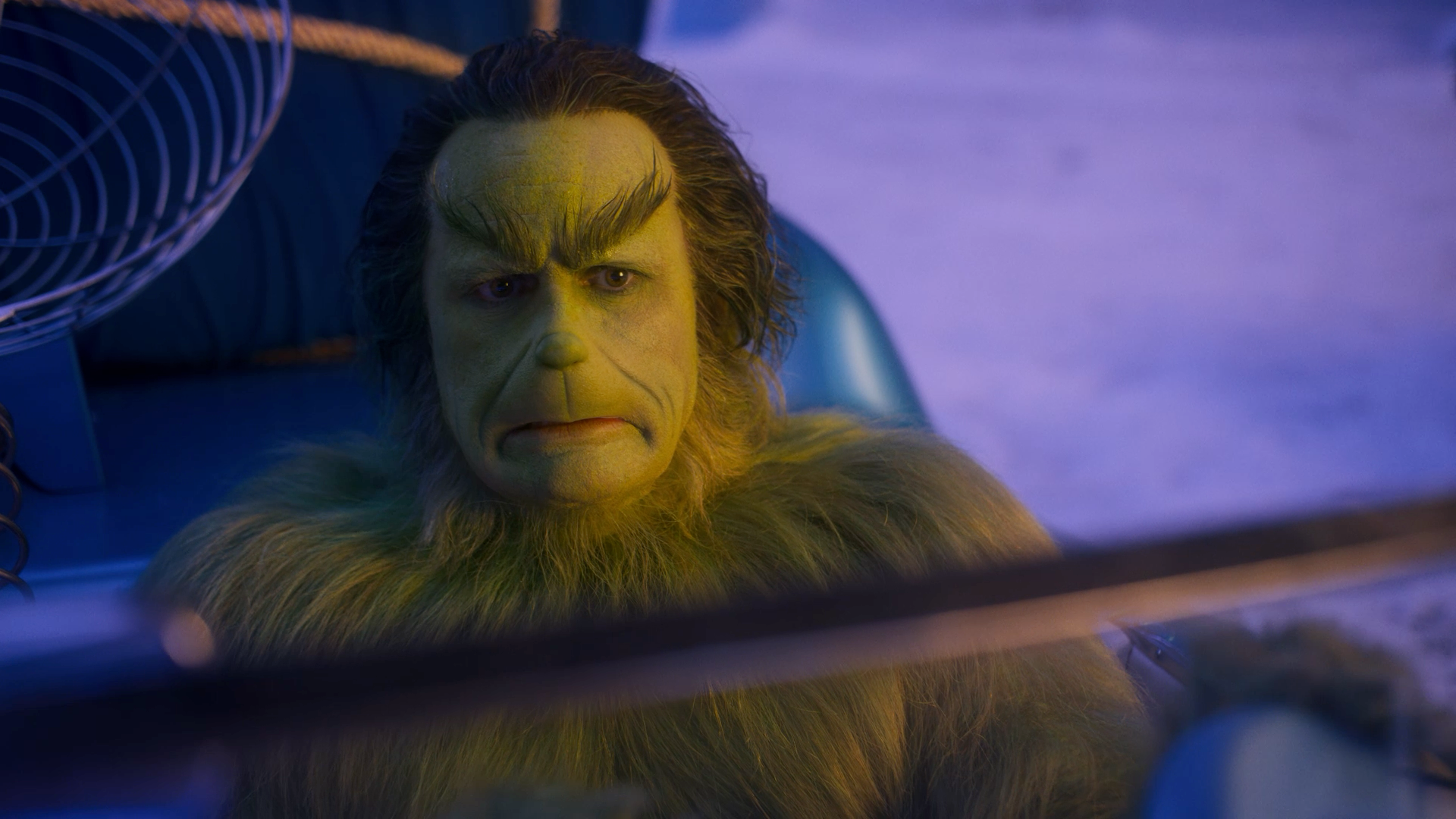 Grinch Delivers Longform-00-01-25-360
