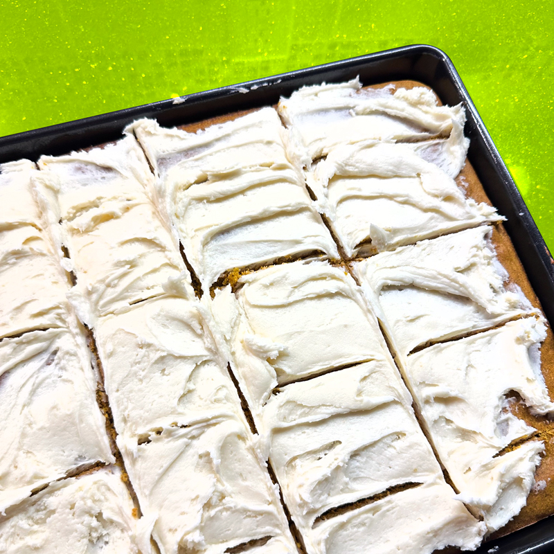 finished-pumpkin-bars-in-pan 800x800