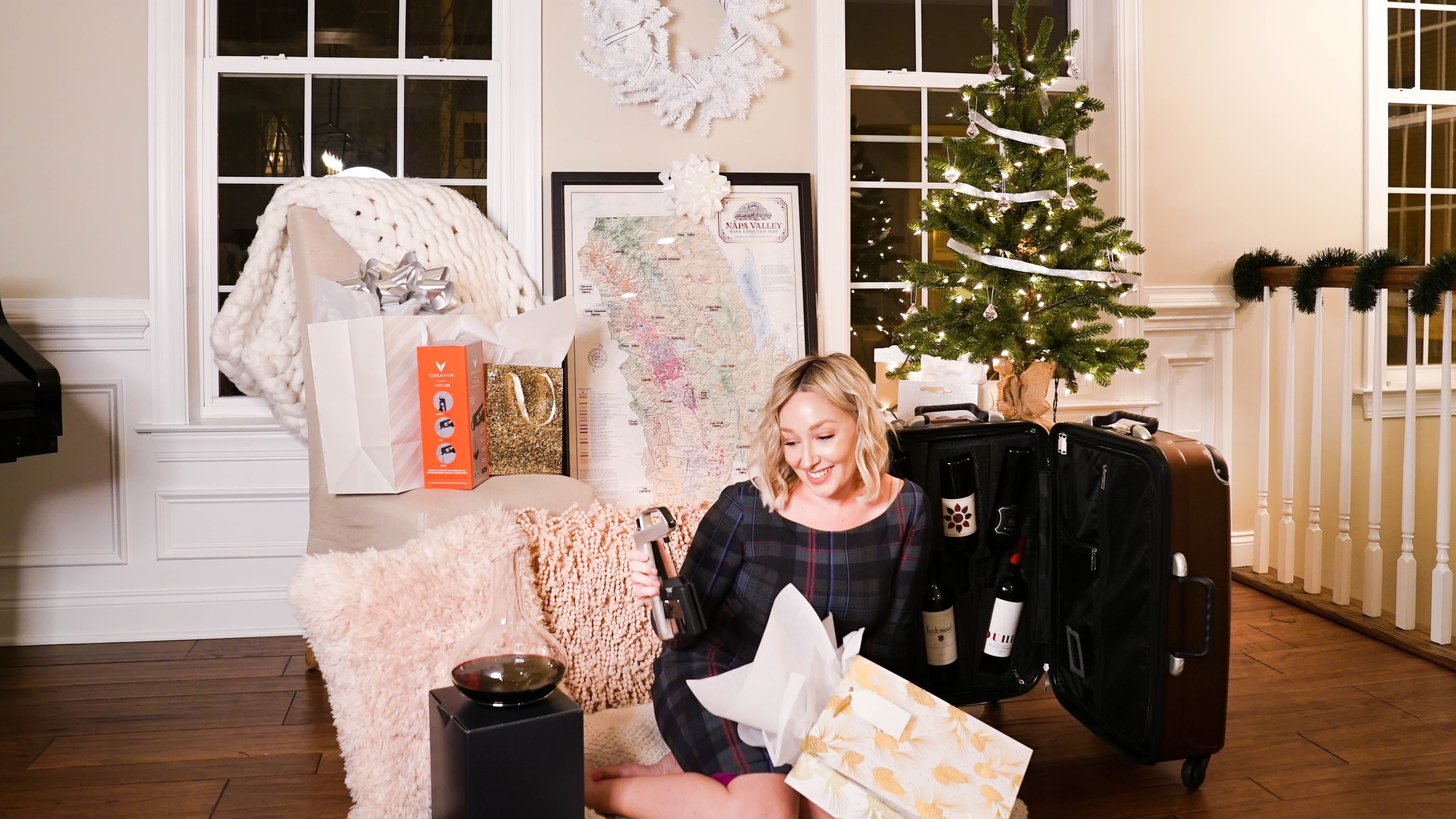 Holiday Gift Guide: Personalized Gifts - Alicia Tenise