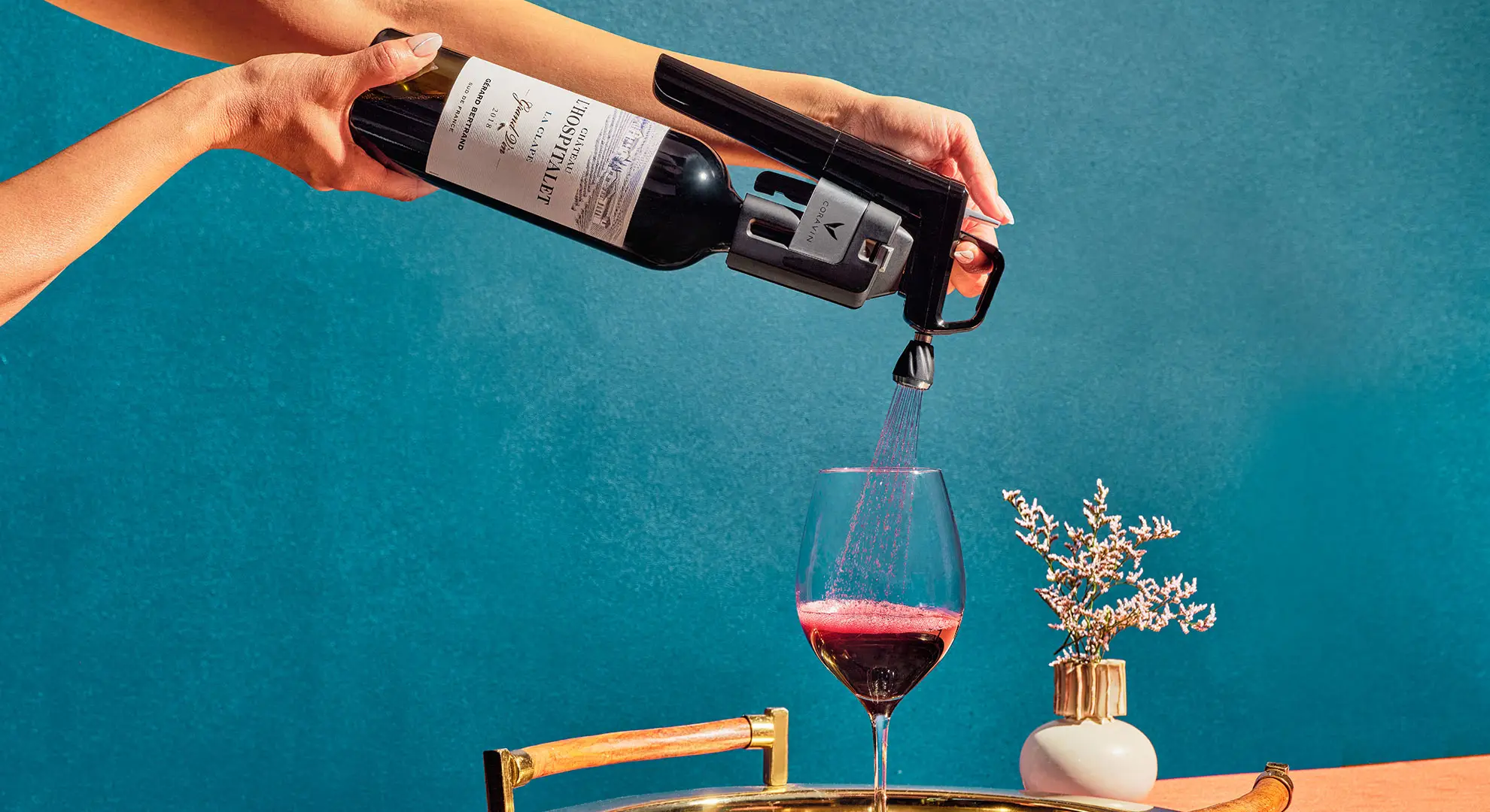 IMG Homepage Hero-timeless-six-black-pour-aerator