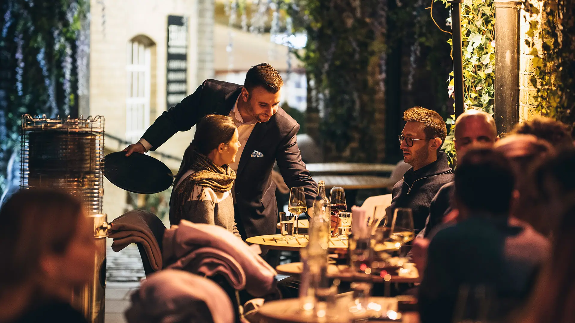 IMG-Hero-LDN-wine-bar-landingpage