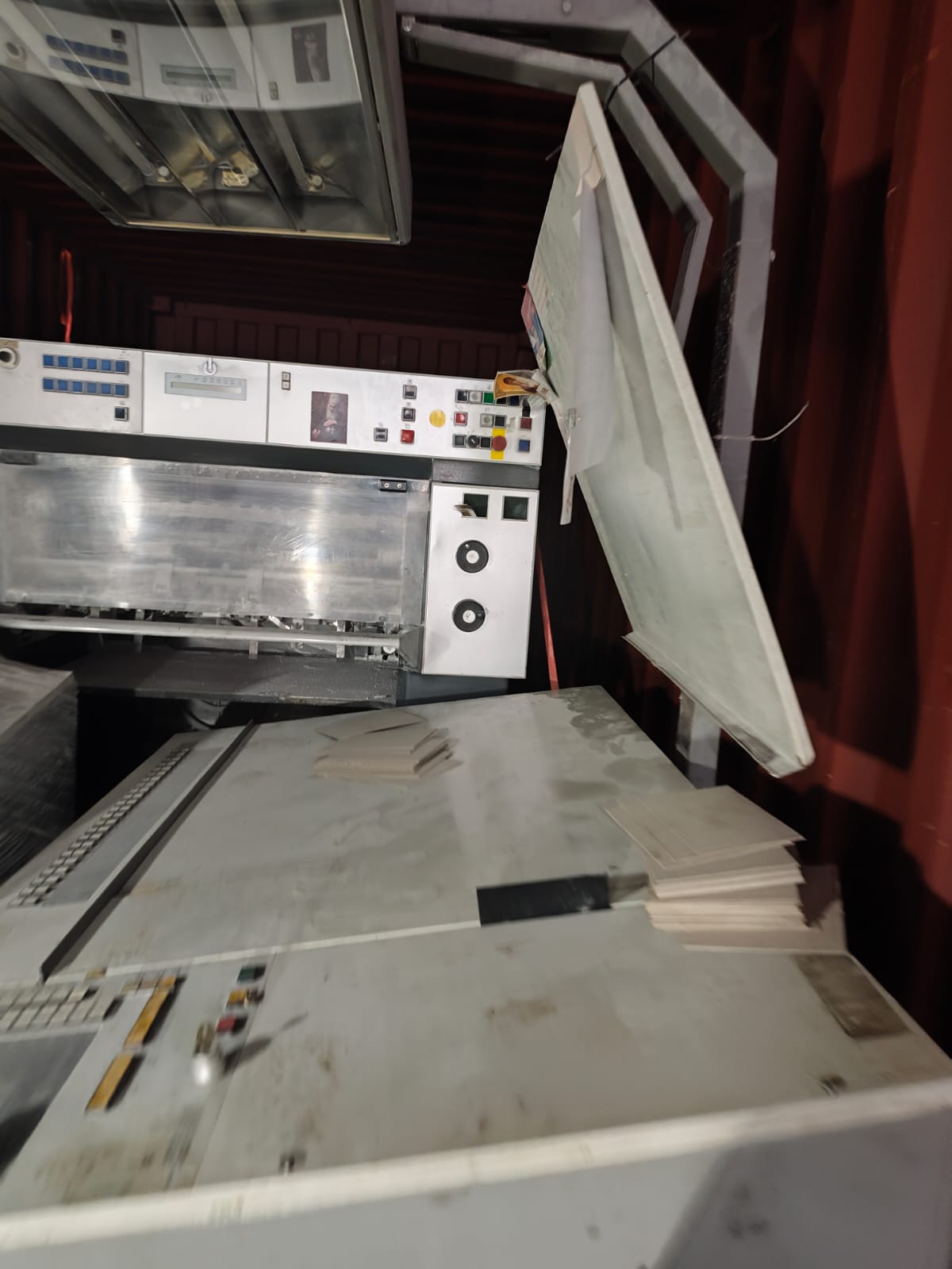 LOADING OF HEIDELBERG SM 74-6P (1995) FROM BULGARIA