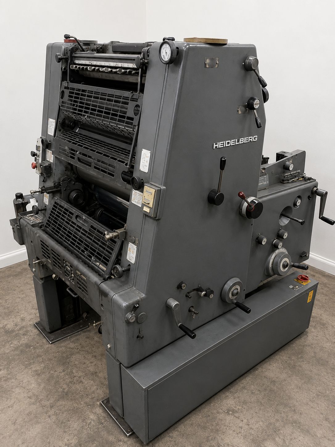GTO-52 OFFSET PRINTING MACHINE
